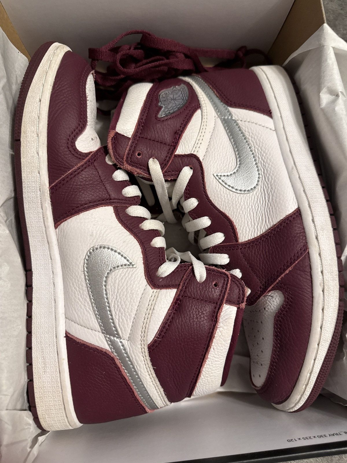 Jordan Brand × Nike Jordan 1 Bordeaux high Size US 10 / EU 43 - 1 Thumbnail
