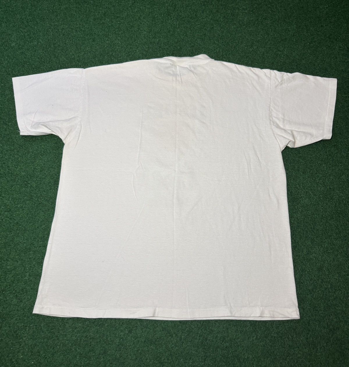 Vintage Vintage 90s Leslie’s Tavern Strathclyde Scotland T Shirt Size US XL / EU 56 / 4 - 5 Thumbnail