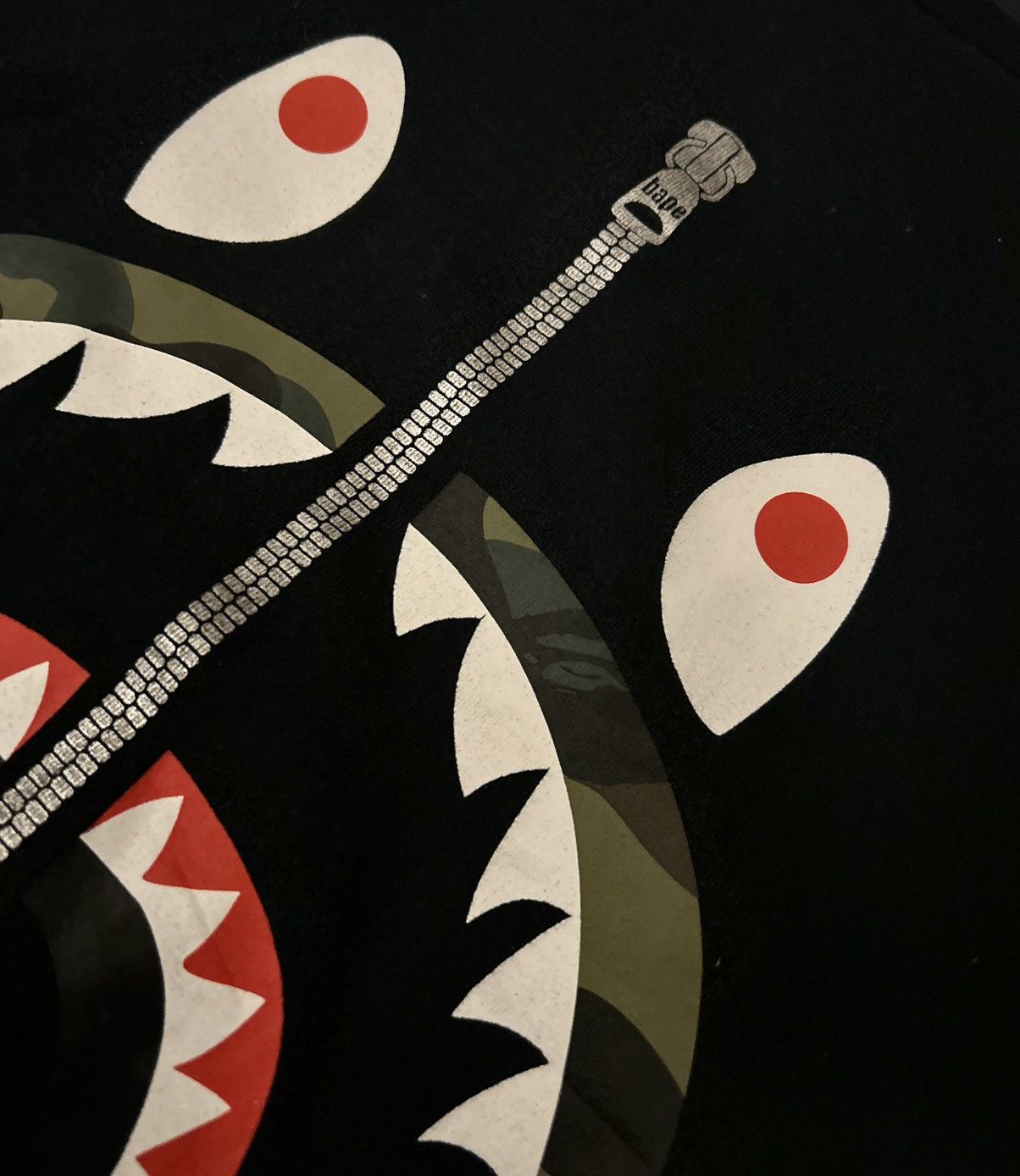 Bape 💥CRAZY💥 BAPE SHARK CAMO HEAD LOGO LININGS TEE Size US XXL / EU 58 / 5 - 4 Thumbnail