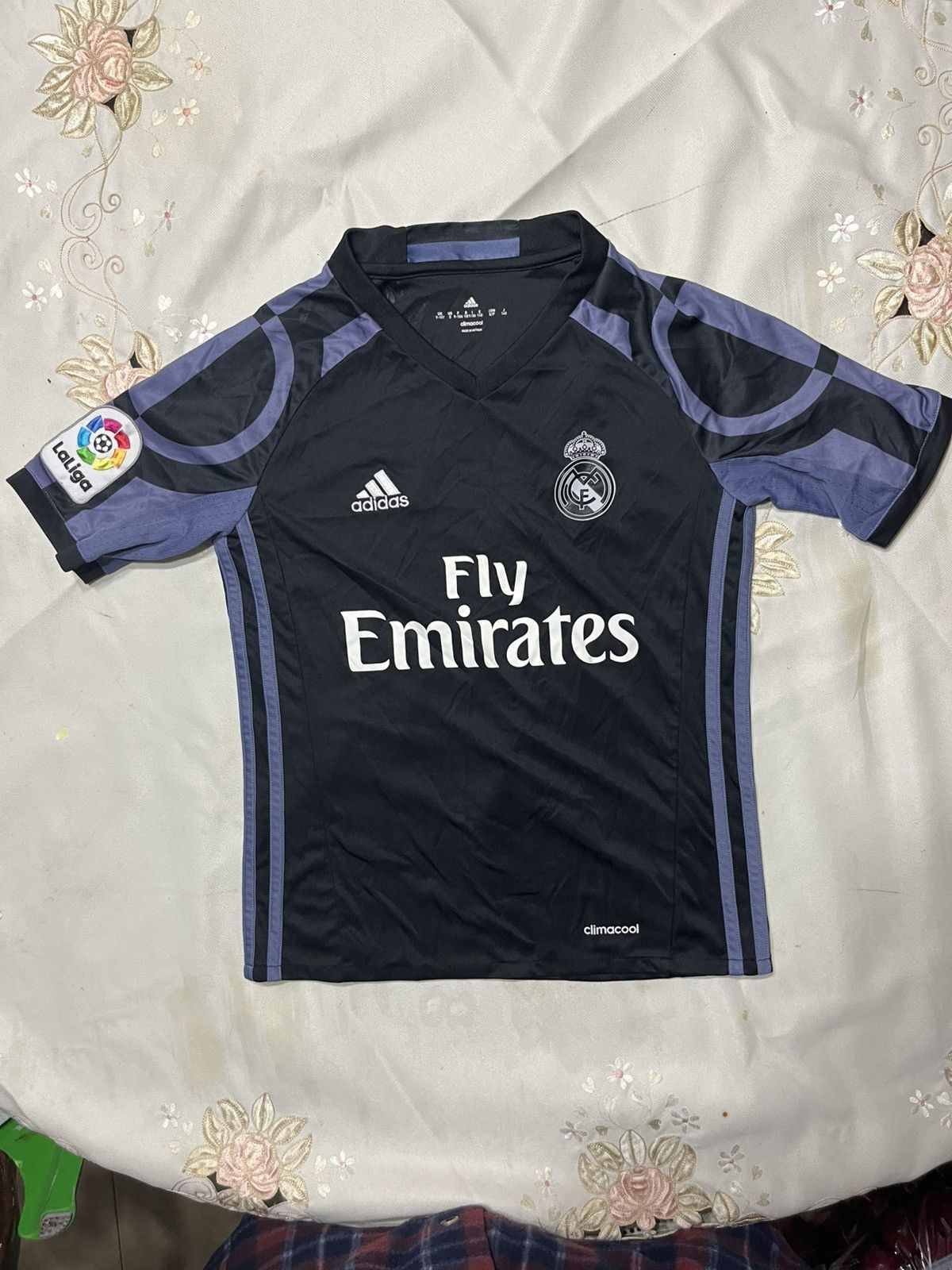 Adidas ClimaCool Real Madrid 2016/17 Third Jersey Size 9-10 Y Kids Size US XXS / EU 40 - 1 Thumbnail