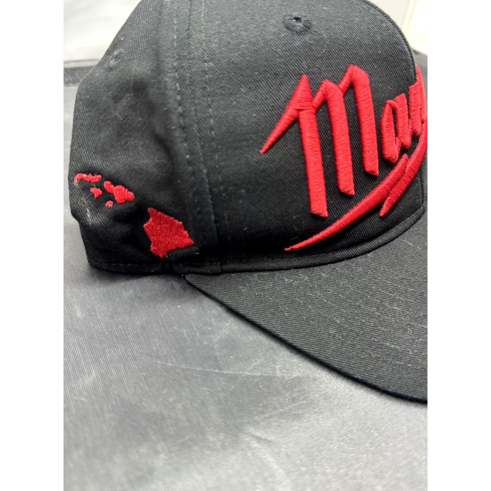 Vintage Maui HI Hat Mauwee Spellout Milwaukee Tools Style Black Red SnapBack OS Men Adjustable Beach USA Size ONE SIZE - 2 Thumbnail