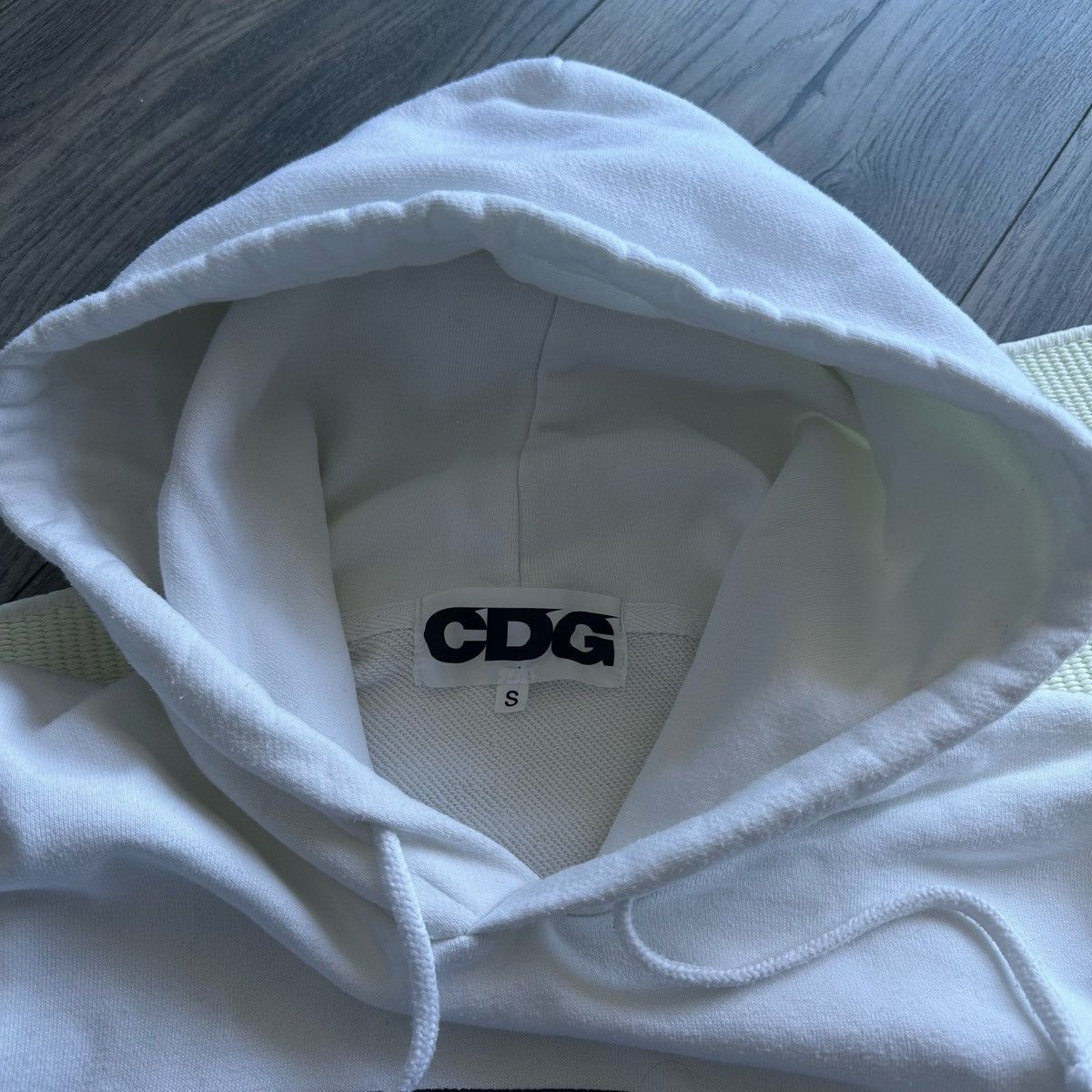 Comme des Garcons Comme des GARCONS CDG Logo Printed White Hoodie Size US S / EU 44-46 / 1 - 4 Thumbnail
