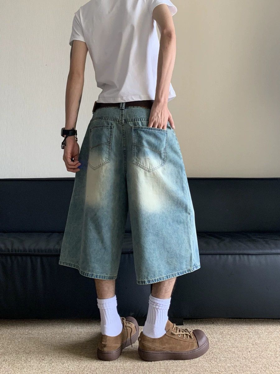 Vintage High street retro loose washed blue distressed denim shorts Size US 32 / EU 48 - 4 Thumbnail