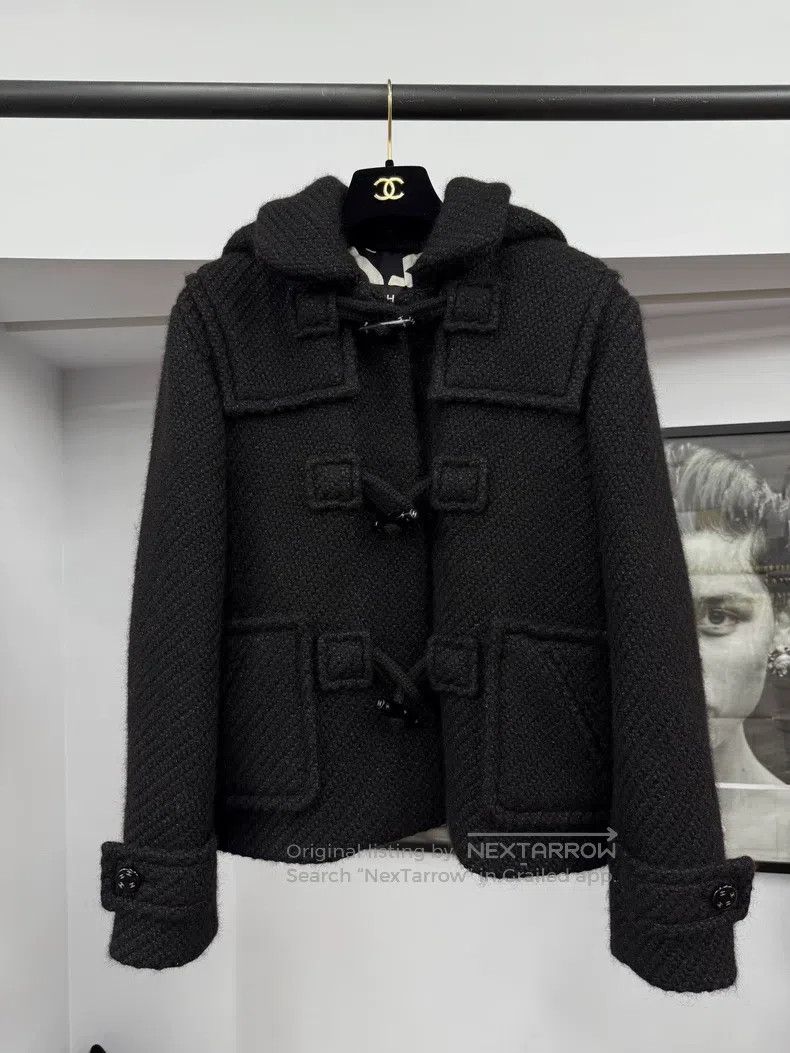 Chanel Chanel Black ox horn buckle hooded college tweed jacket Size XXS / US 00 / IT 34 - 1 Thumbnail