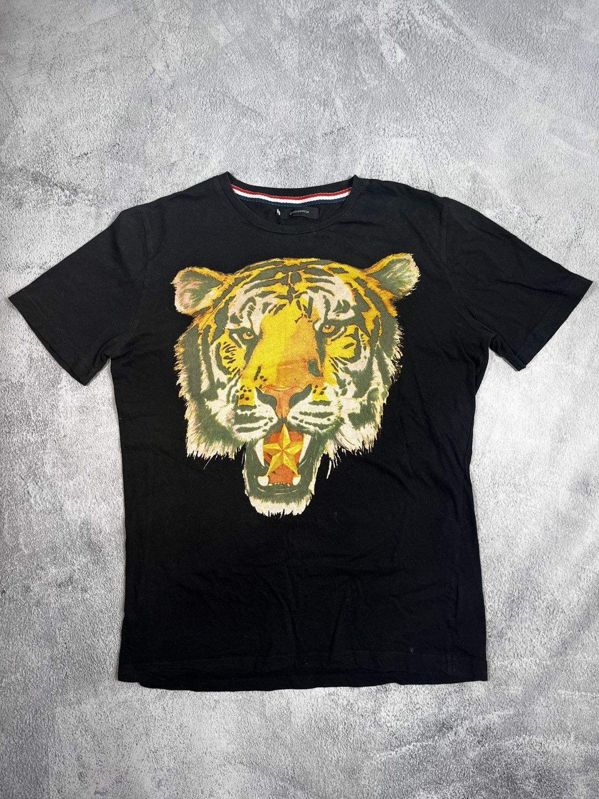 Dsquared2 × Vintage Vintage Y2K Disquared 2 tiger big logo tee size XL Size US XL / EU 56 / 4 - 1 Thumbnail
