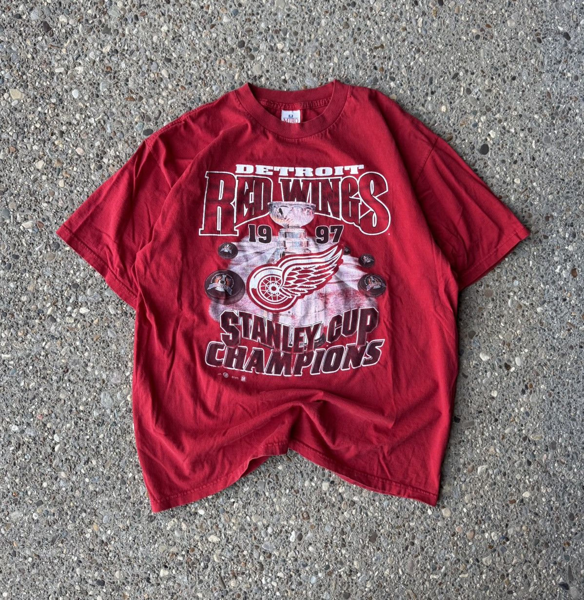 Vintage Detroit Redwings vintage Stanley Cup Graphic T-Shirt Size US XL / EU 56 / 4 - 1 Thumbnail
