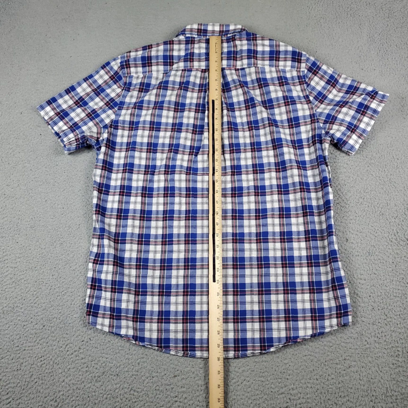Tommy Hilfiger Tommy Hilfiger Button-Up Shirt Mens Large Blue Plaid Short Sleeve Classic Fit Size US L / EU 52-54 / 3 - 5 Thumbnail