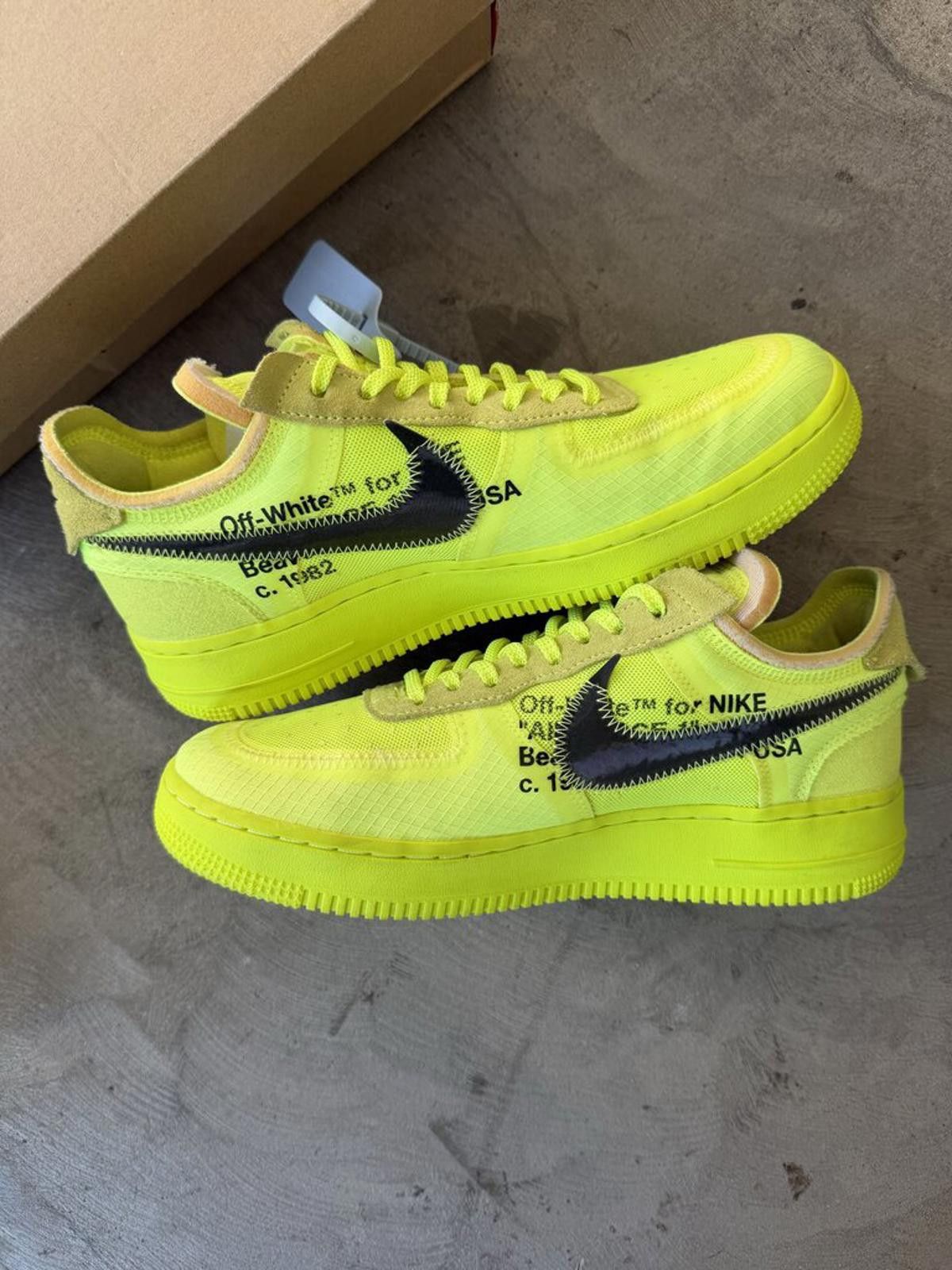 Nike Nike Air Force 1 x Off White Volt Sz. 7.5 Size US 7.5 / EU 40-41 - 2 Thumbnail