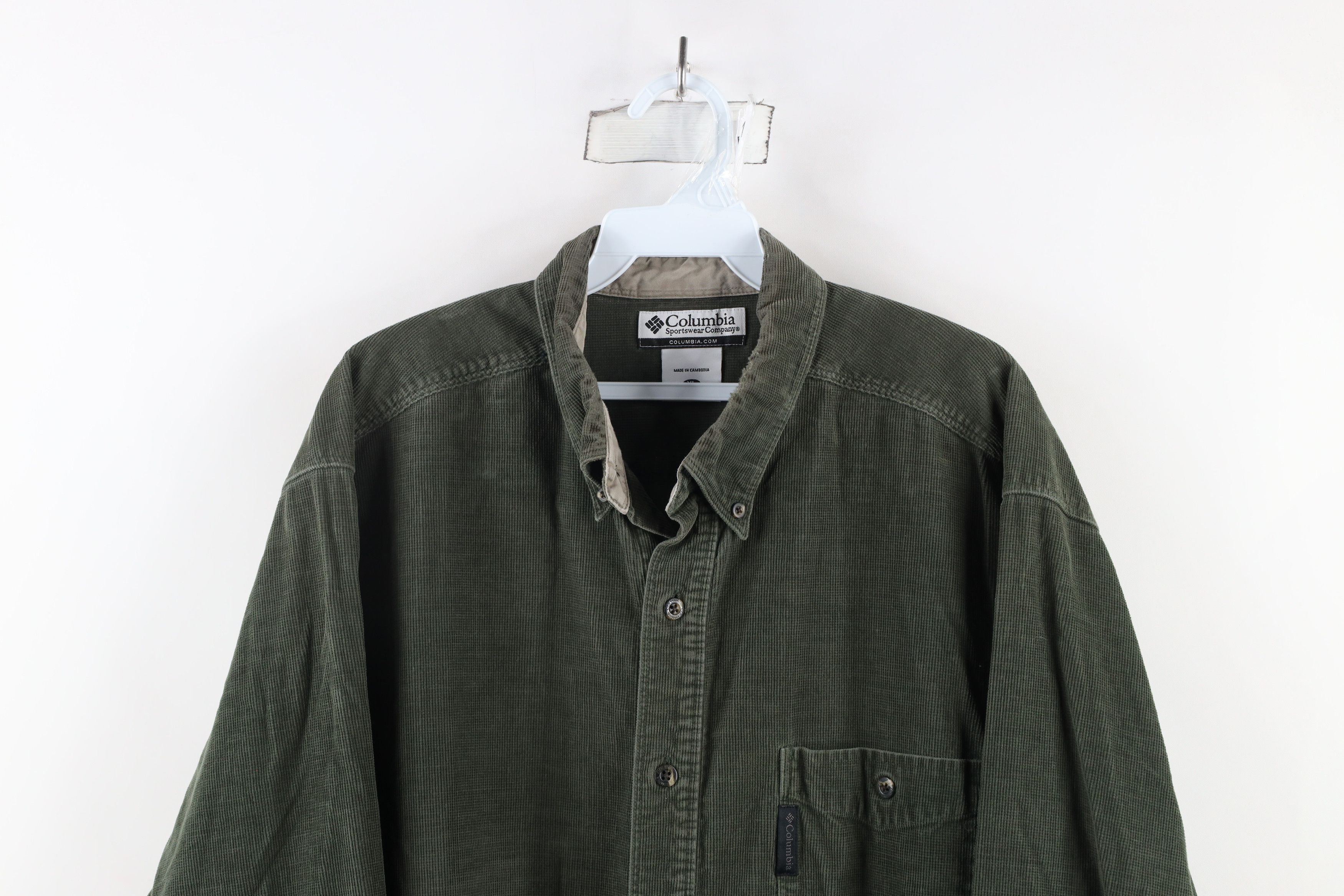 Columbia × Vintage Vintage 90s Columbia Out Corduroy Collared Button Down Shirt Size US XL / EU 56 / 4 - 2 Thumbnail