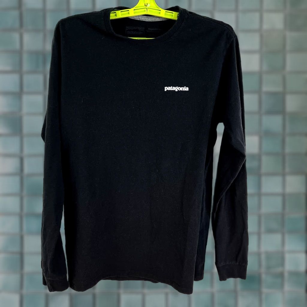 Patagonia Patagonia Long Sleeve T-Shirt Adult S Black Logo Regular Fit Cotton Knit Outdoor Mens Retro 2010s Size US S / EU 44-46 / 1 - 1 Thumbnail