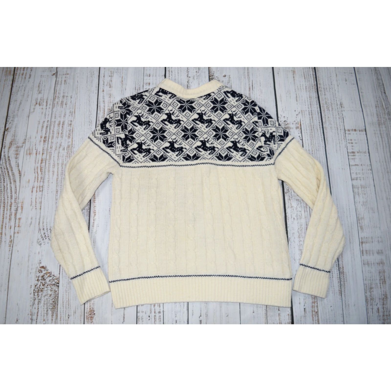 Vintage VINTAGE Falcon Sportswear Knit Shirt 60s Nordic Reindeer Orlon Unisex L White with Navy Accents Mens Size US L / EU 52-54 / 3 - 7 Thumbnail