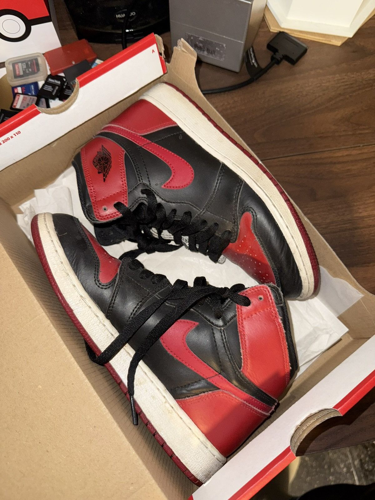 Jordan Brand Jordan Bred 1s Size US 5.5 / IT 35.5 - 4 Thumbnail