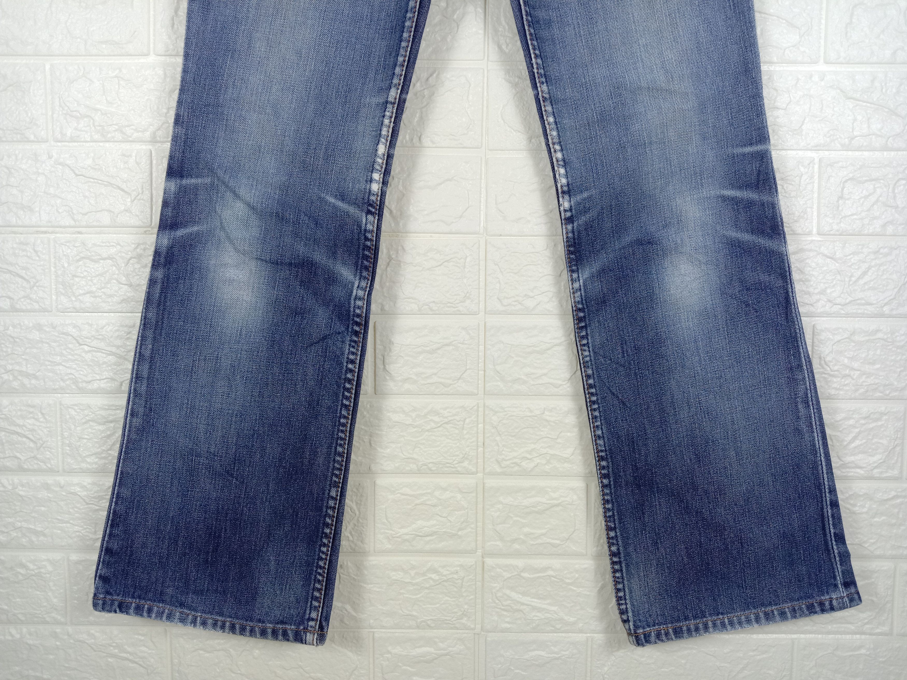 Levi's Vintage Levi's 517 Flare Jeans Faded Blue Denim Size 28" / US 6 / IT 42 - 4 Thumbnail