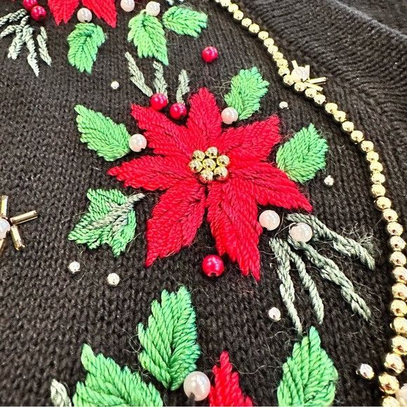 Vintage Vintage Christmas Beaded Black Cardigan with Red Floral Embr Size L / US 10 / IT 46 - 4 Thumbnail