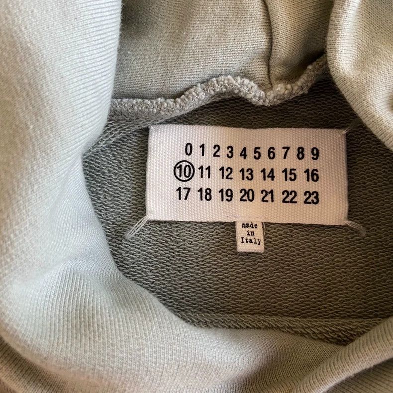 Maison Margiela Maison Margiela The same embroidered digital tape hooded s Size US S / EU 44-46 / 1 - 3 Thumbnail