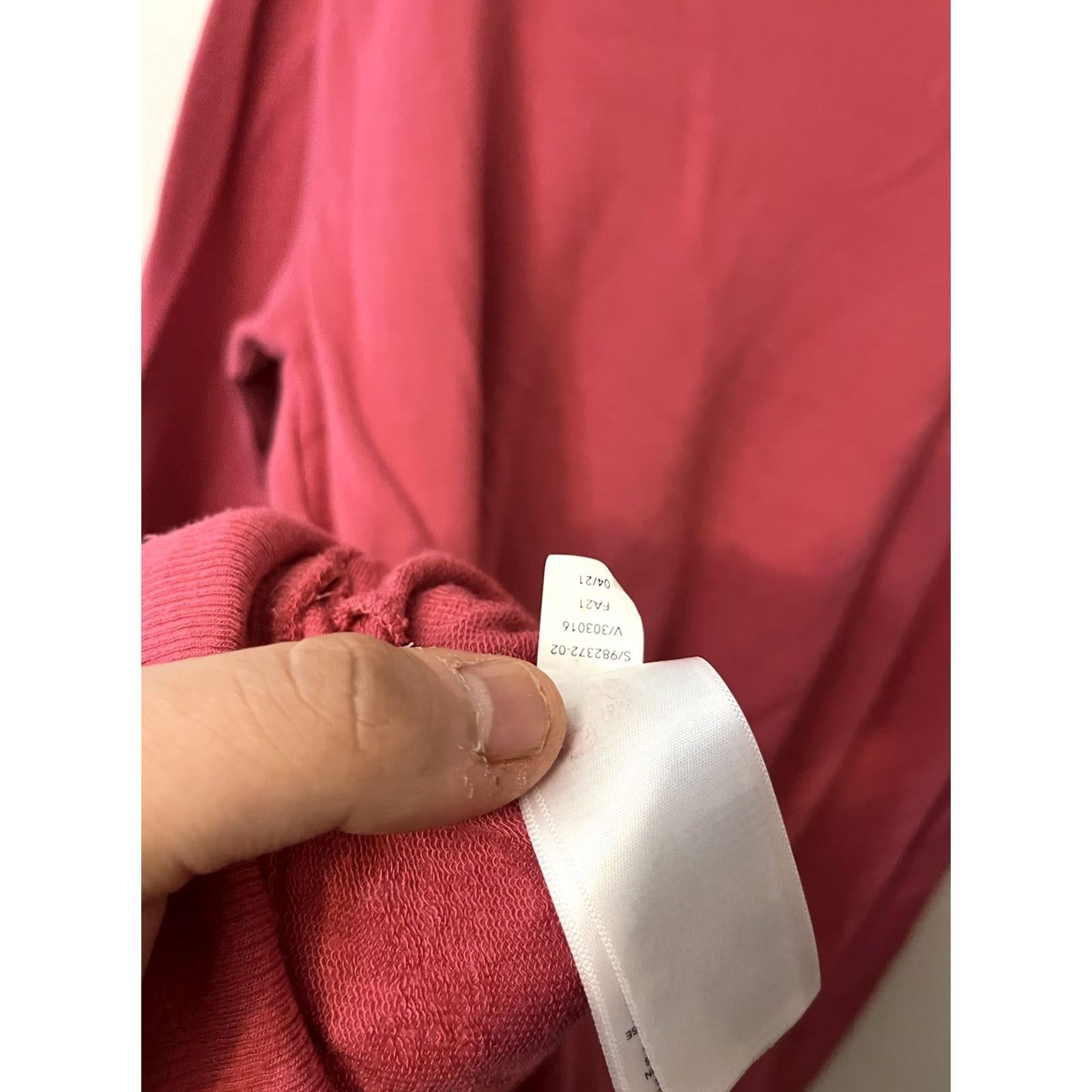 Athleta Athleta Sunrise Sweatshirt Medium Pink Solid V-Neck 982372 Size M / US 6-8 / IT 42-44 - 4 Thumbnail