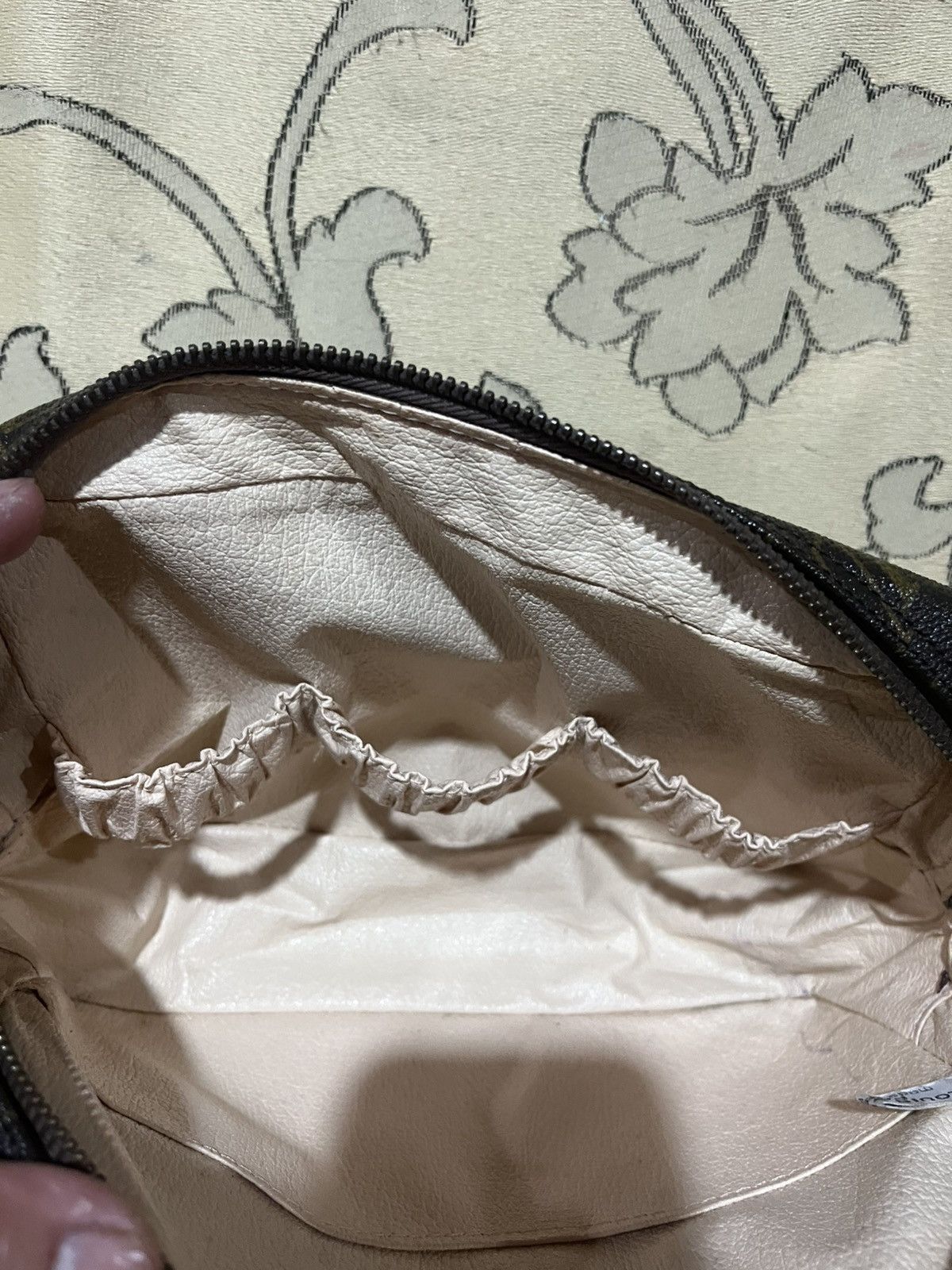 Louis Vuitton Louis Vuitto Trousse Toiletry Monogram Canvas 23 pouch Size ONE SIZE - 10 Thumbnail