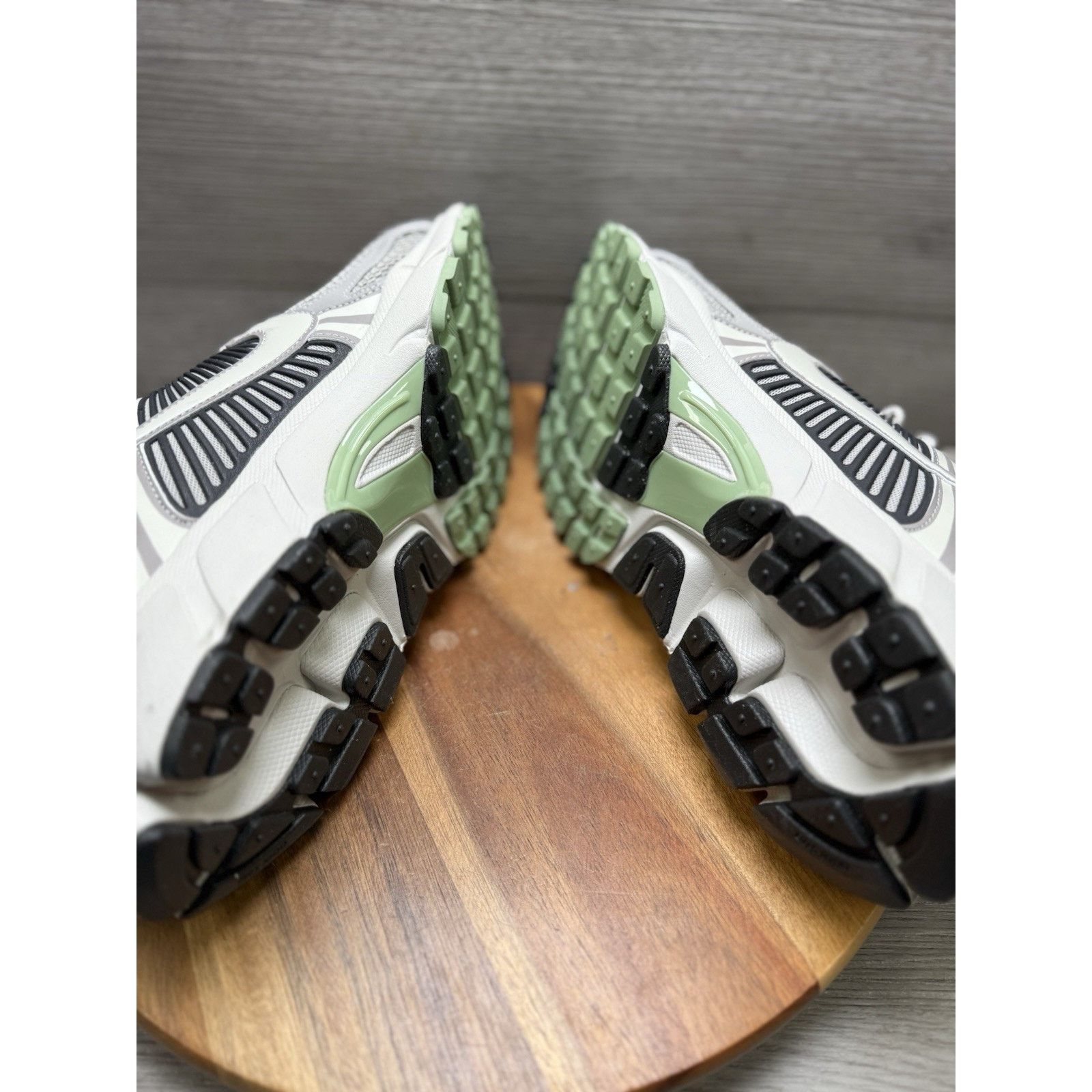 Nike Nike Air Zoom Vomero 5 'Cobblestone' FB8825-001 Women’s 12.5 Size US 4 / IT 34 - 6 Thumbnail