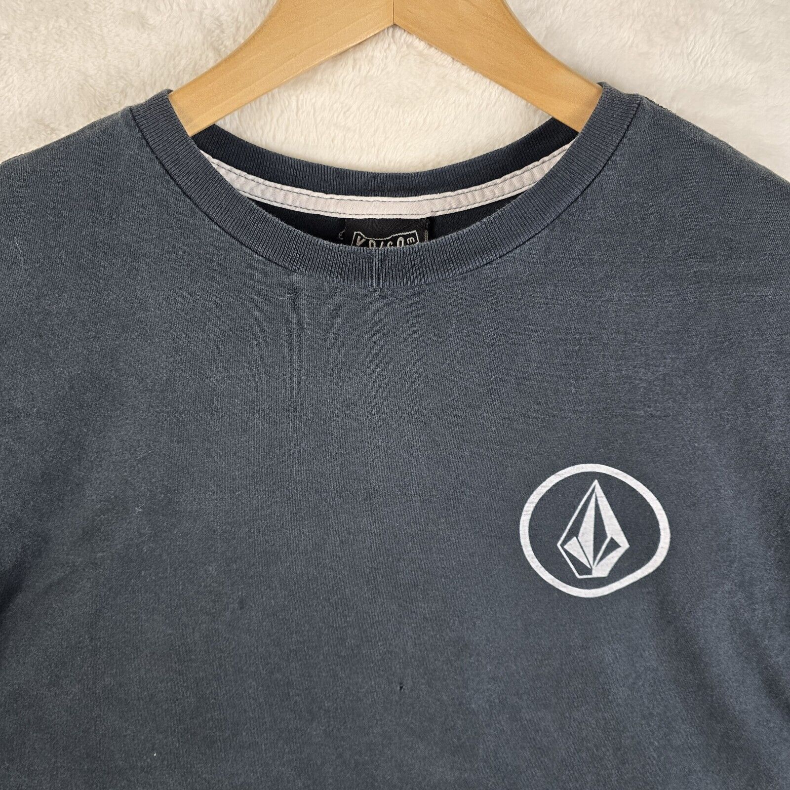 Volcom Vintage Volcom Mens T-Shirt Size XL Black Y2K Surf Skater Size US XL / EU 56 / 4 - 3 Thumbnail