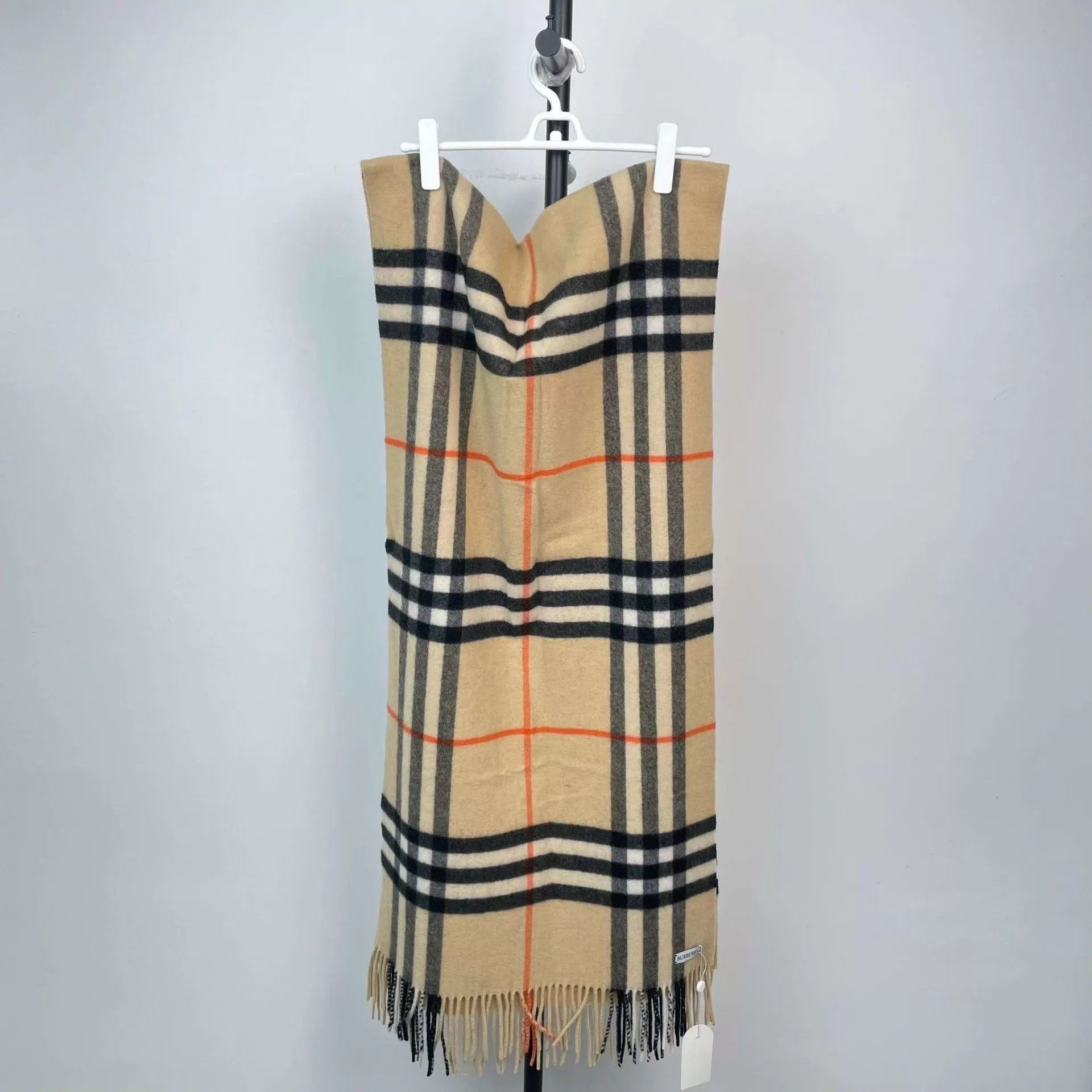 Burberry Burberry Cashmere Scarf Milk Tea Colorblock 200x52cm Size ONE SIZE - 1 Thumbnail
