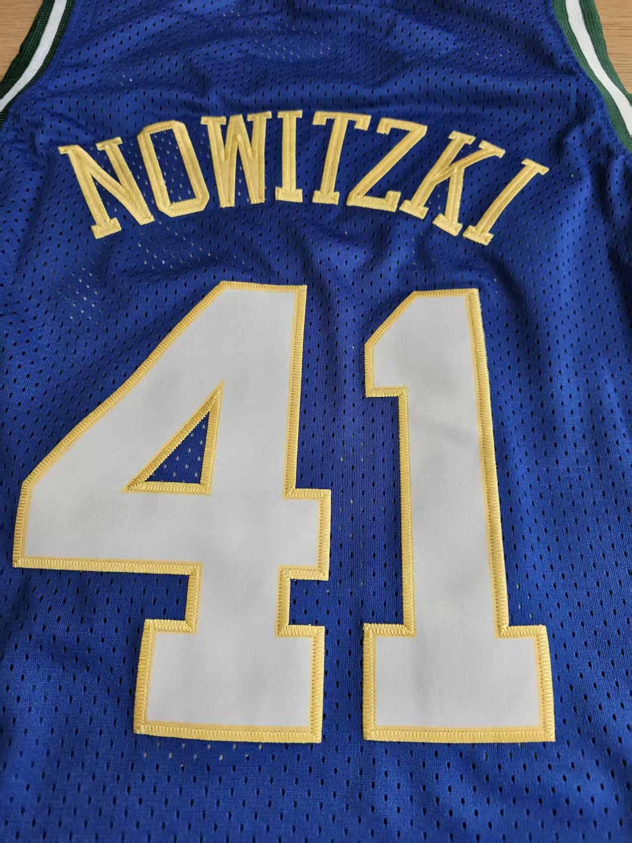 NBA Dallas Mavericks #41 Dirk Nowitzki Jersey Size US M / EU 48-50 / 2 - 5 Thumbnail