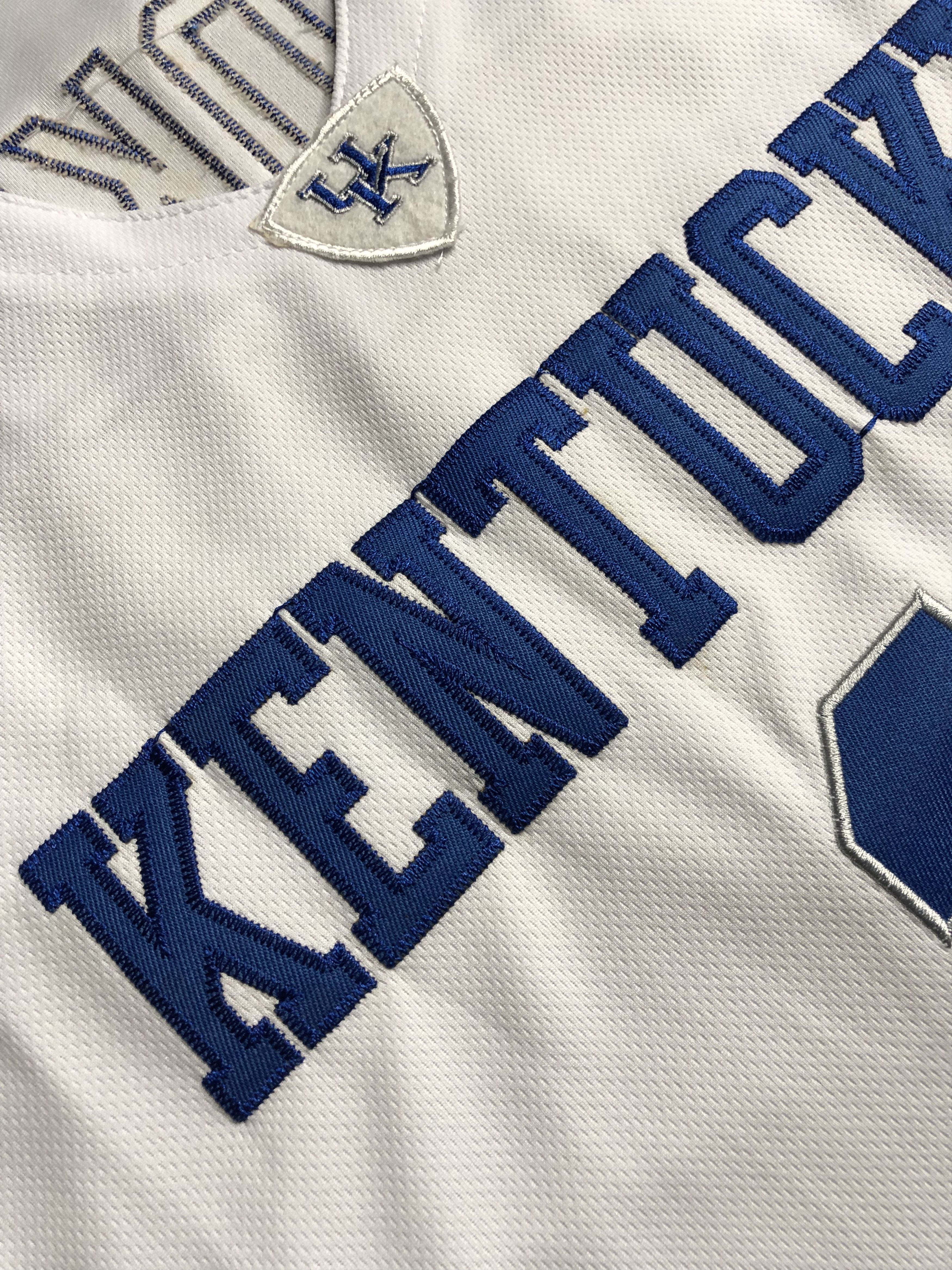 Vintage Book NCAA White Jersey Size US M / EU 48-50 / 2 - 7 Thumbnail