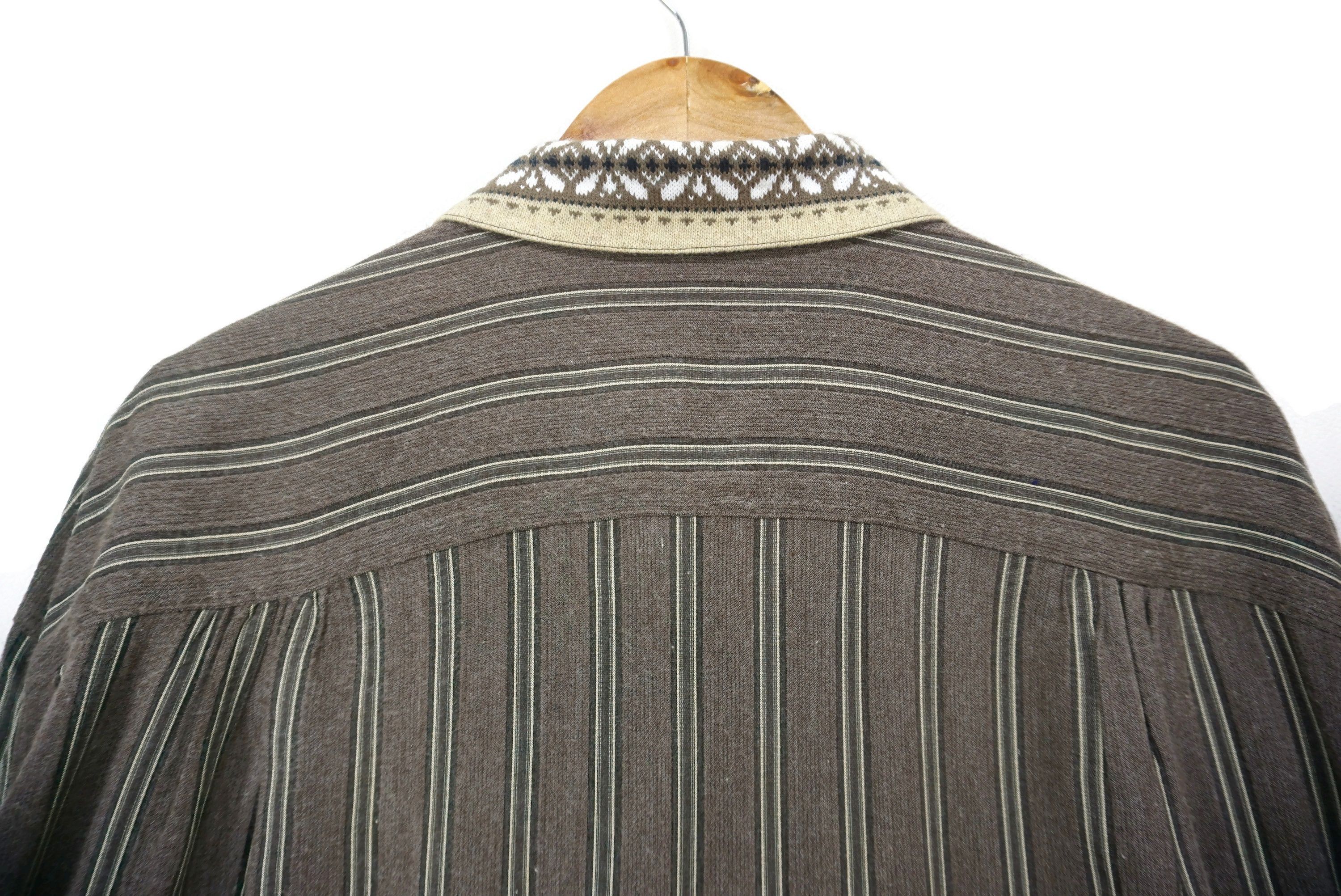Byblos Aztec Trim Collar Stripe Button Down Size 48 Shirt Size US L / EU 52-54 / 3 - 13 Thumbnail