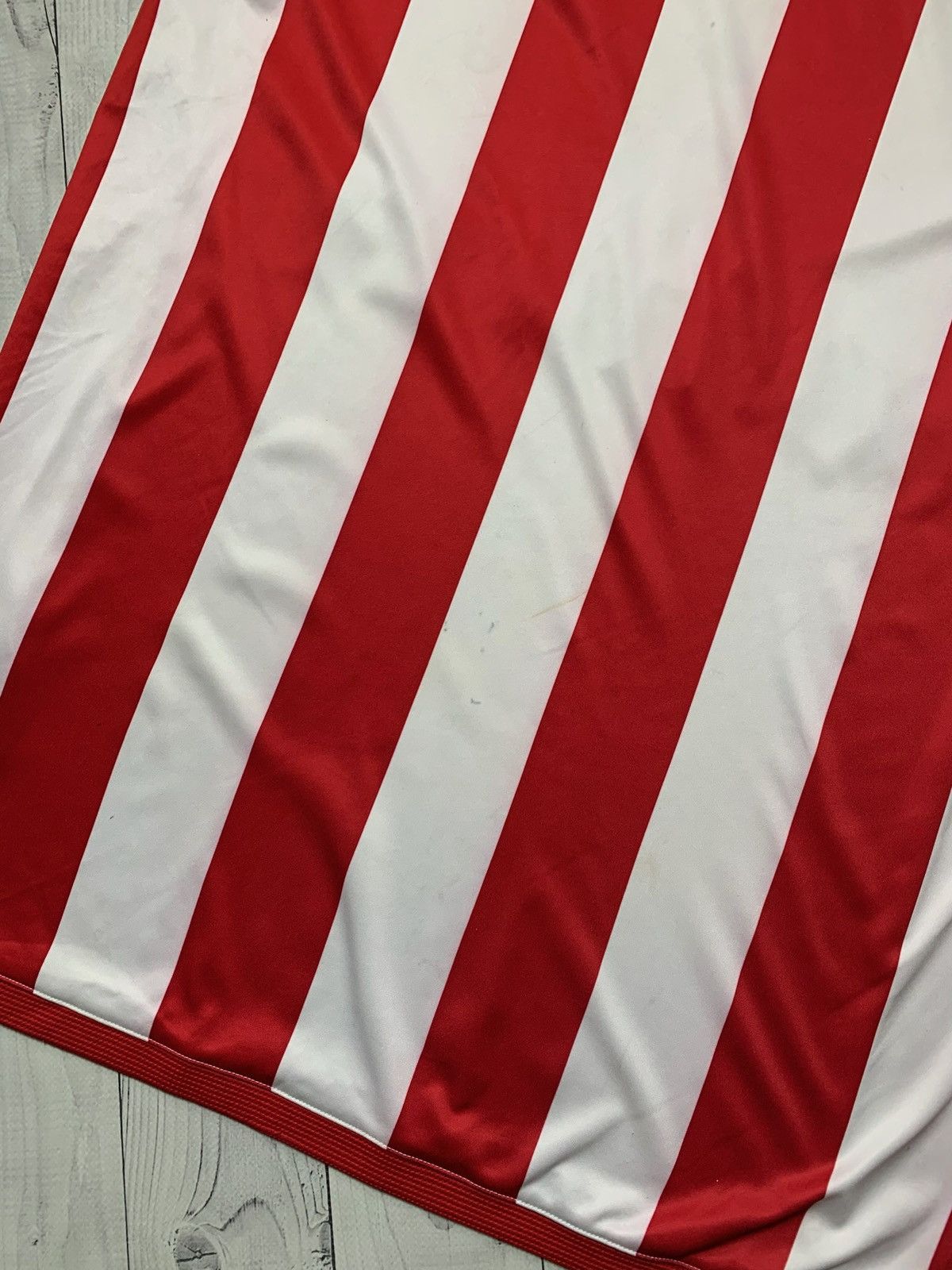 Umbro × Vintage Vintage Umbro Sunderland soccer jersey size M rare Size US M / EU 48-50 / 2 - 6 Thumbnail