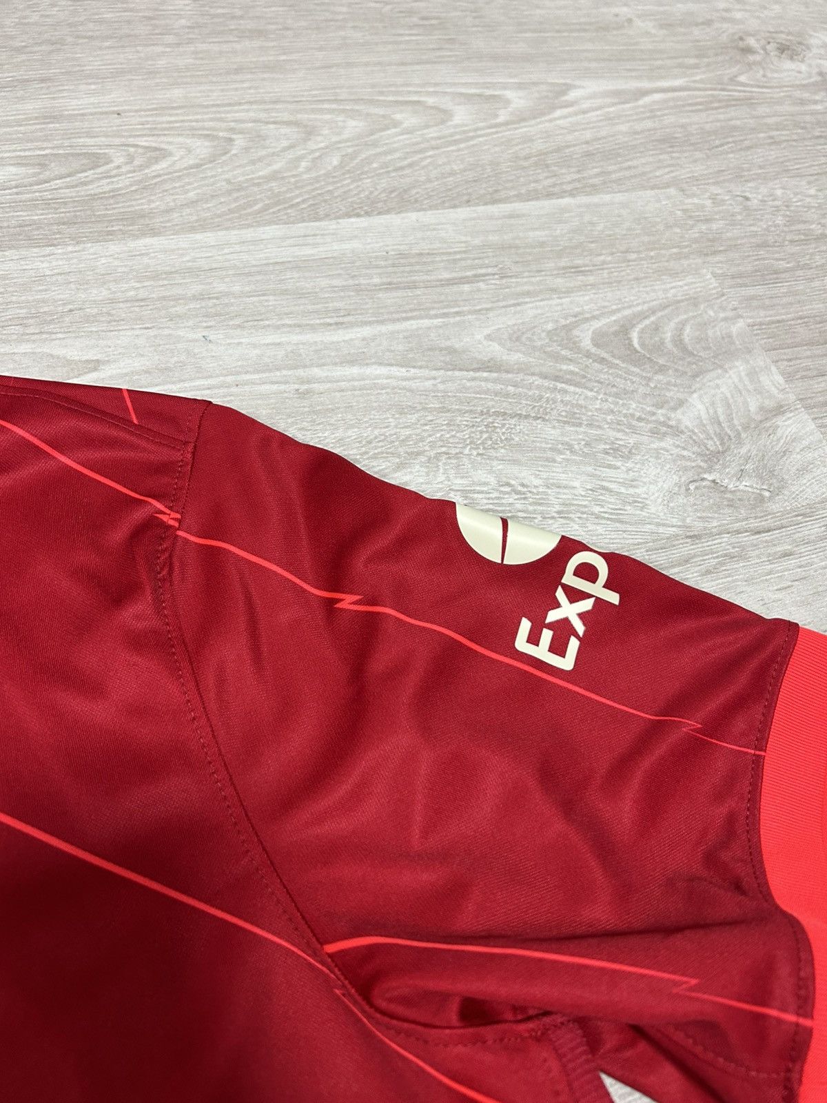 Nike Liverpool 2021/22 Home Football Shirt Nike Soccer Jersey Size US L / EU 52-54 / 3 - 4 Thumbnail