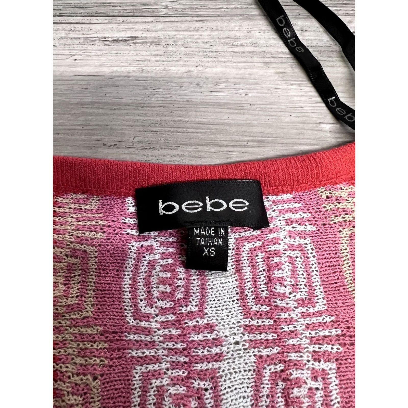 Bebe VINTAGE Bebe V-Neck Open Knit Top Short Sleeve XS Pink Metallic Sheer Size XS / US 0-2 / IT 36-38 - 3 Thumbnail