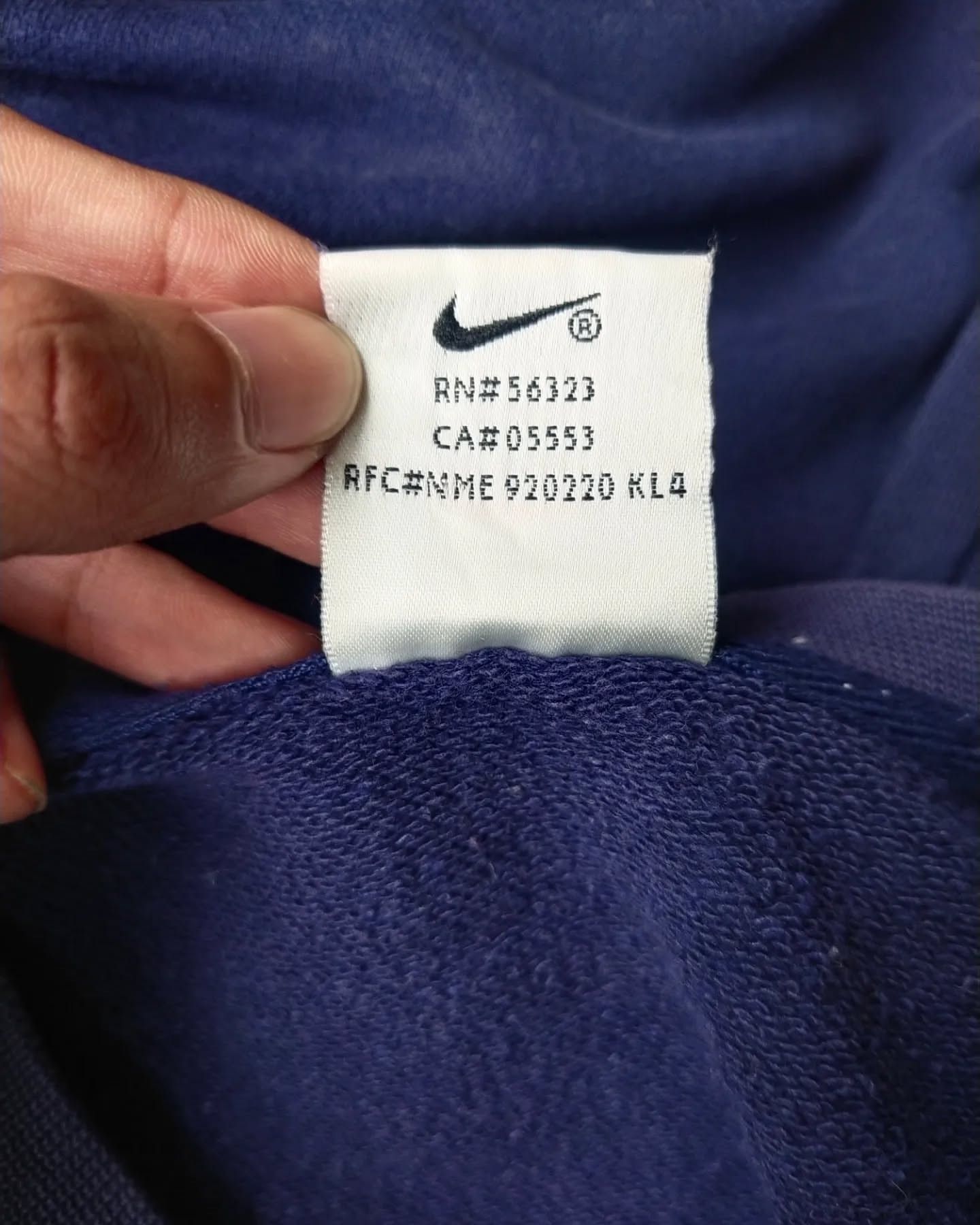 Nike × Vintage Vintage Nike Center Swoosh Navy Crewneck Size M / US 6-8 / IT 42-44 - 4 Thumbnail