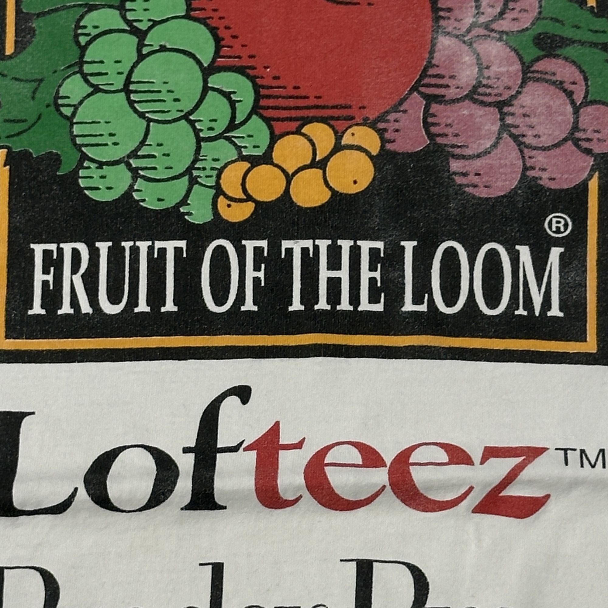 Fruit Of The Loom Vintage Fruit of the Loom Graphic Logo T-Shirt Size XL Size US XL / EU 56 / 4 - 2 Thumbnail