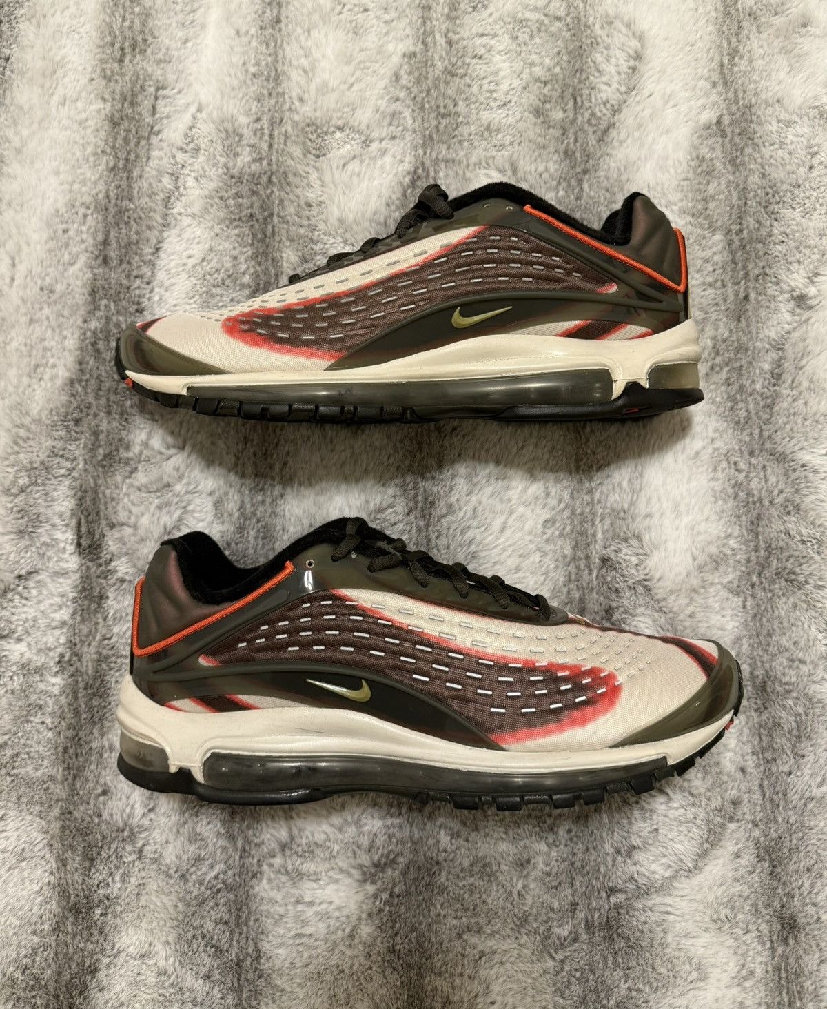 Nike Nike Air Max Deluxe ‘Sequoia’ Size US 10.5 / EU 43-44 - 1 Thumbnail