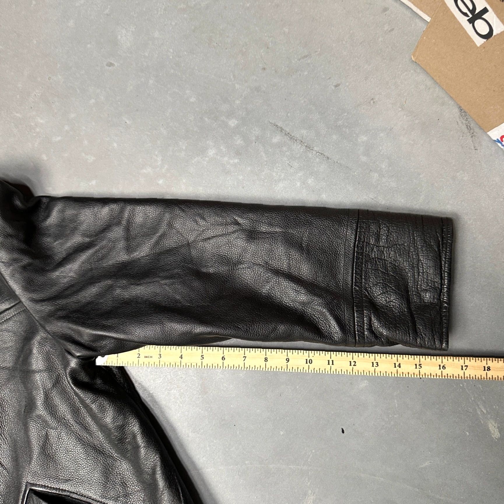 Kenneth Cole Kenneth Cole REACTION Reversible Leather Jacket Mens Large Black Gray Full Zip Jacket Mens L Black Gray Leather Reversible Coat Biker Men Size US L / EU 52-54 / 3 - 4 Thumbnail