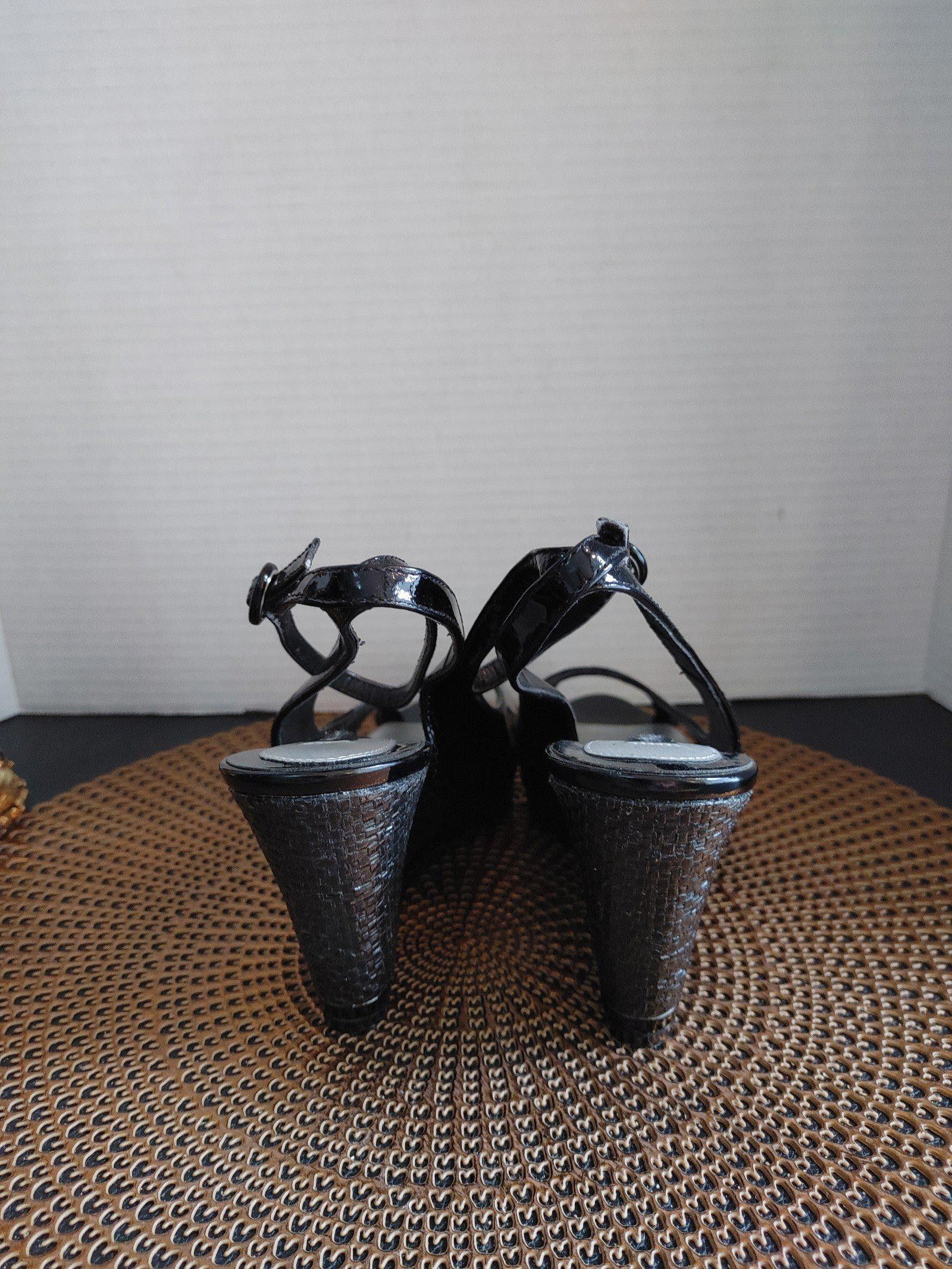 Designer White House Black Market Karen Patent Leather Wedges Size 8M Size US 8 / IT 38 - 5 Thumbnail