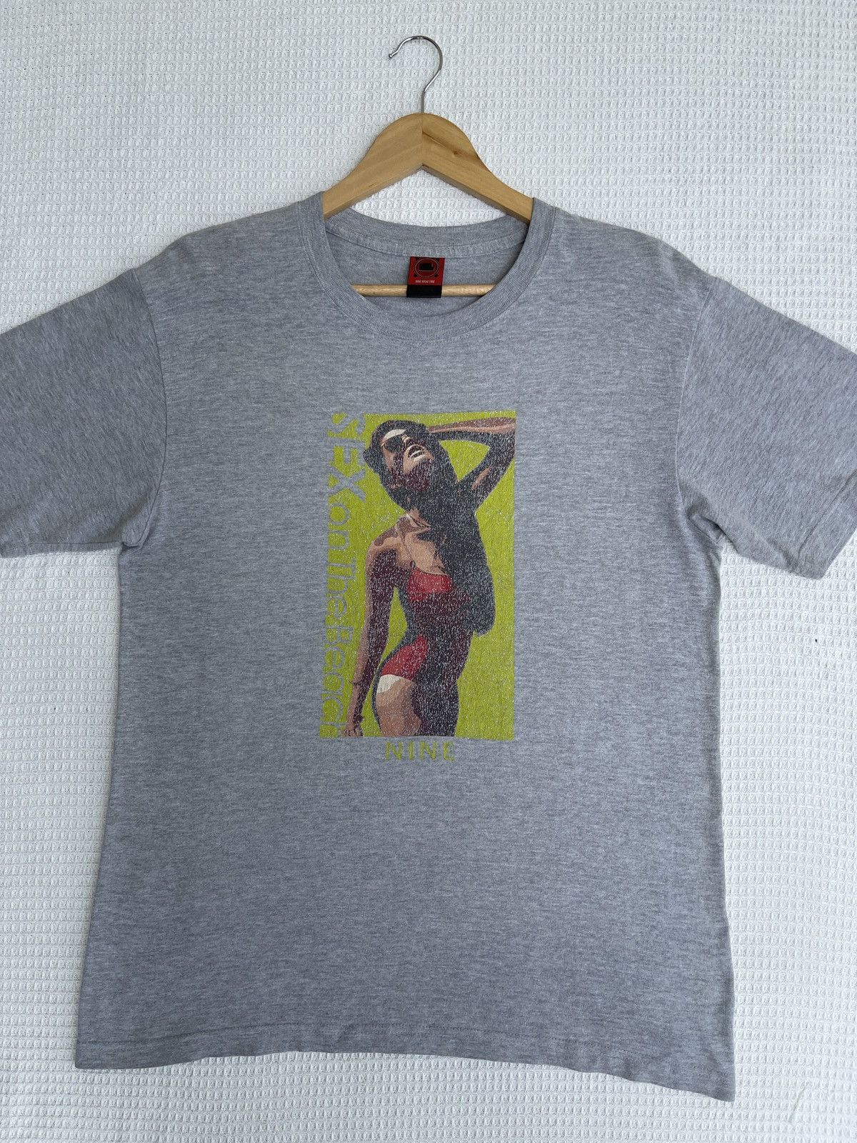 Hot Model Sex 🔥Rare🔥Vtg NRL Nine Rulaz Line Sexy Girl Model Tee Size US L / EU 52-54 / 3 - 8 Thumbnail