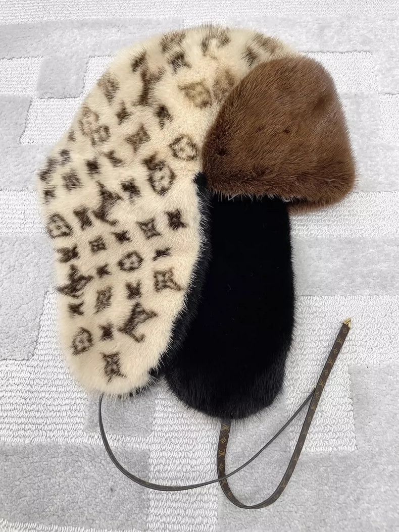 Louis Vuitton Louis Vuitton Presbyopic fur Leifeng hat Size ONE SIZE - 1 Thumbnail