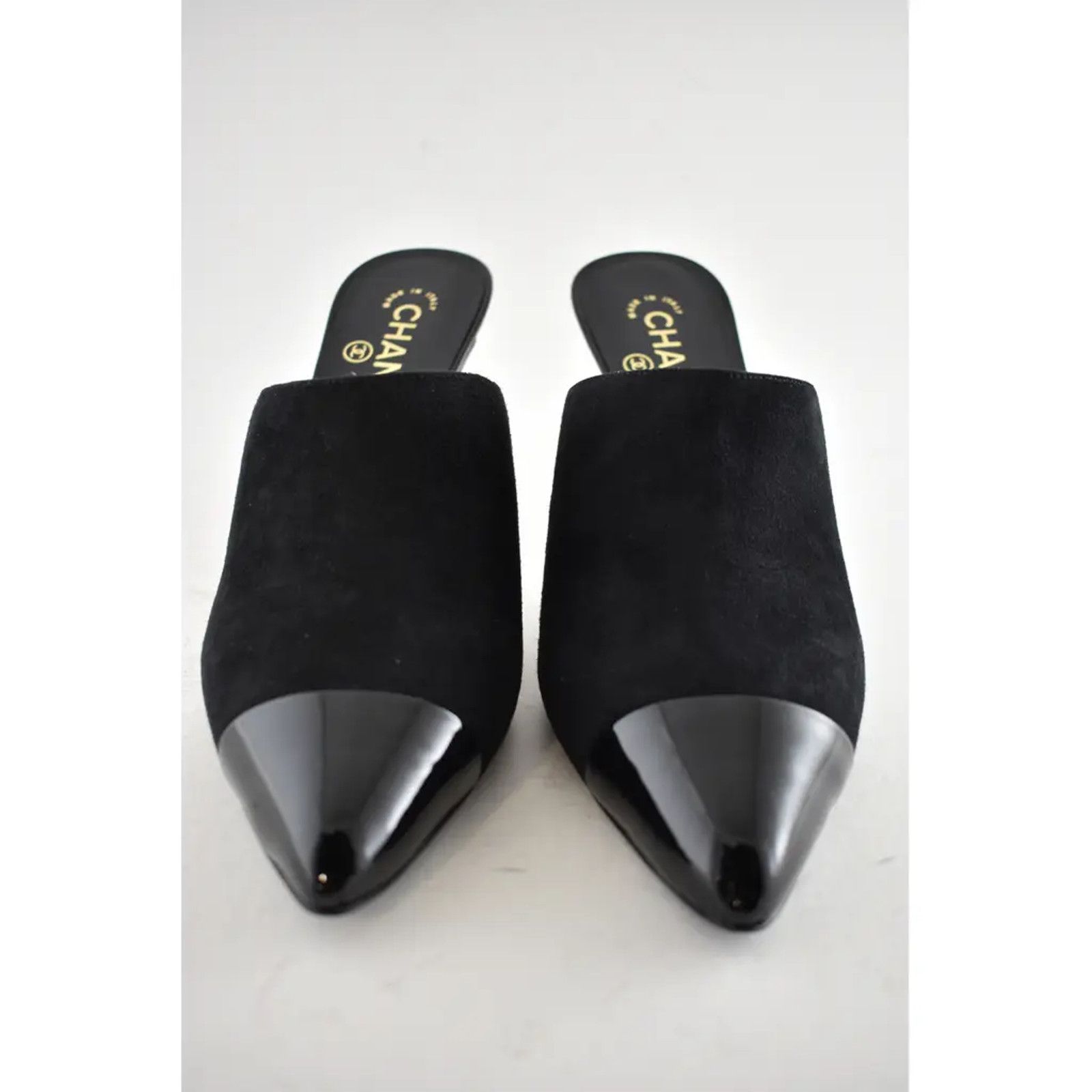 Chanel 20C Paris In Rome Pearl Suede CC Mule Slide Heel Pump 42 Size US 12 / IT 42 - 3 Thumbnail