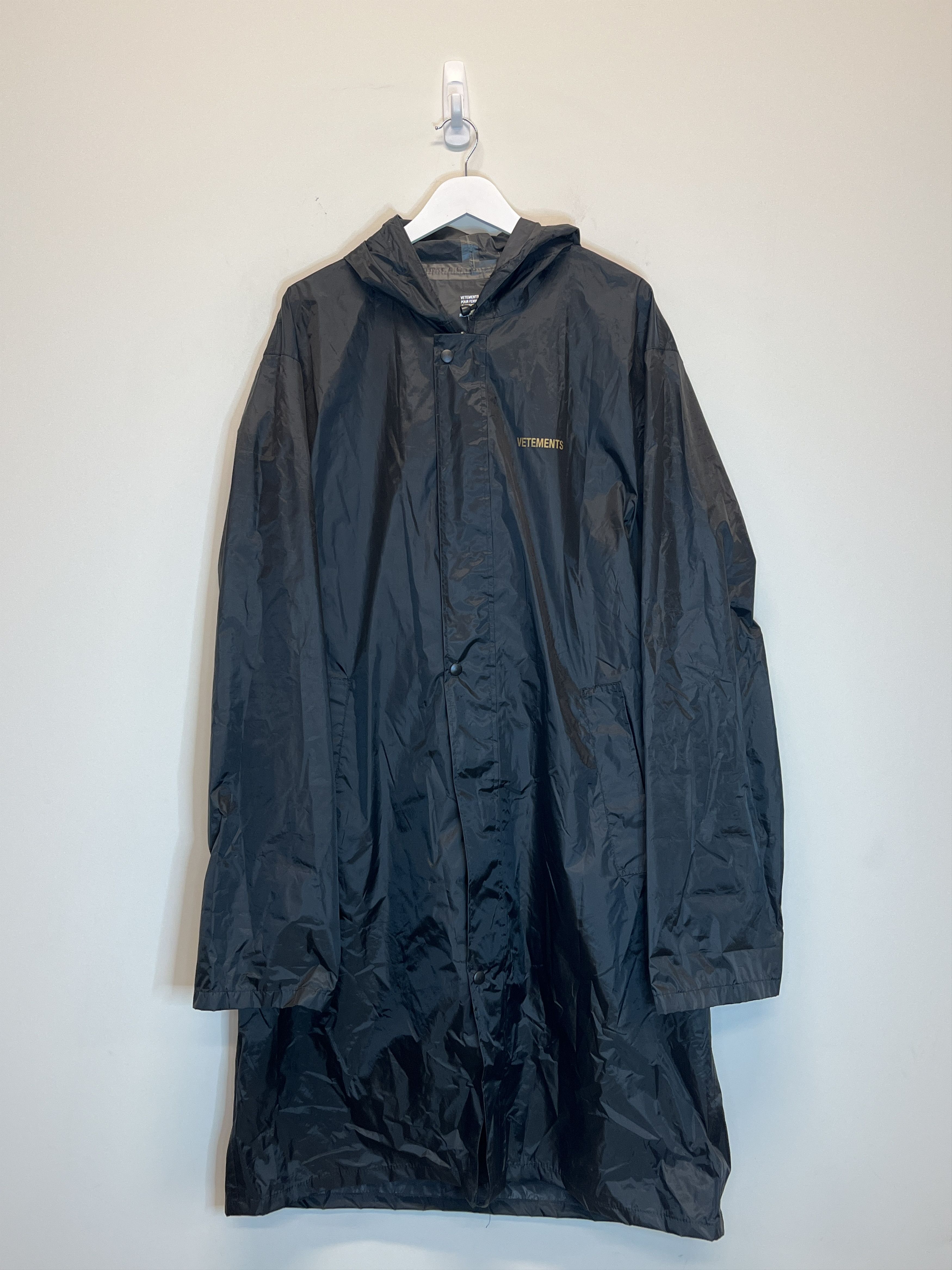 Vetements SS16 Logo Raincoat | Grailed