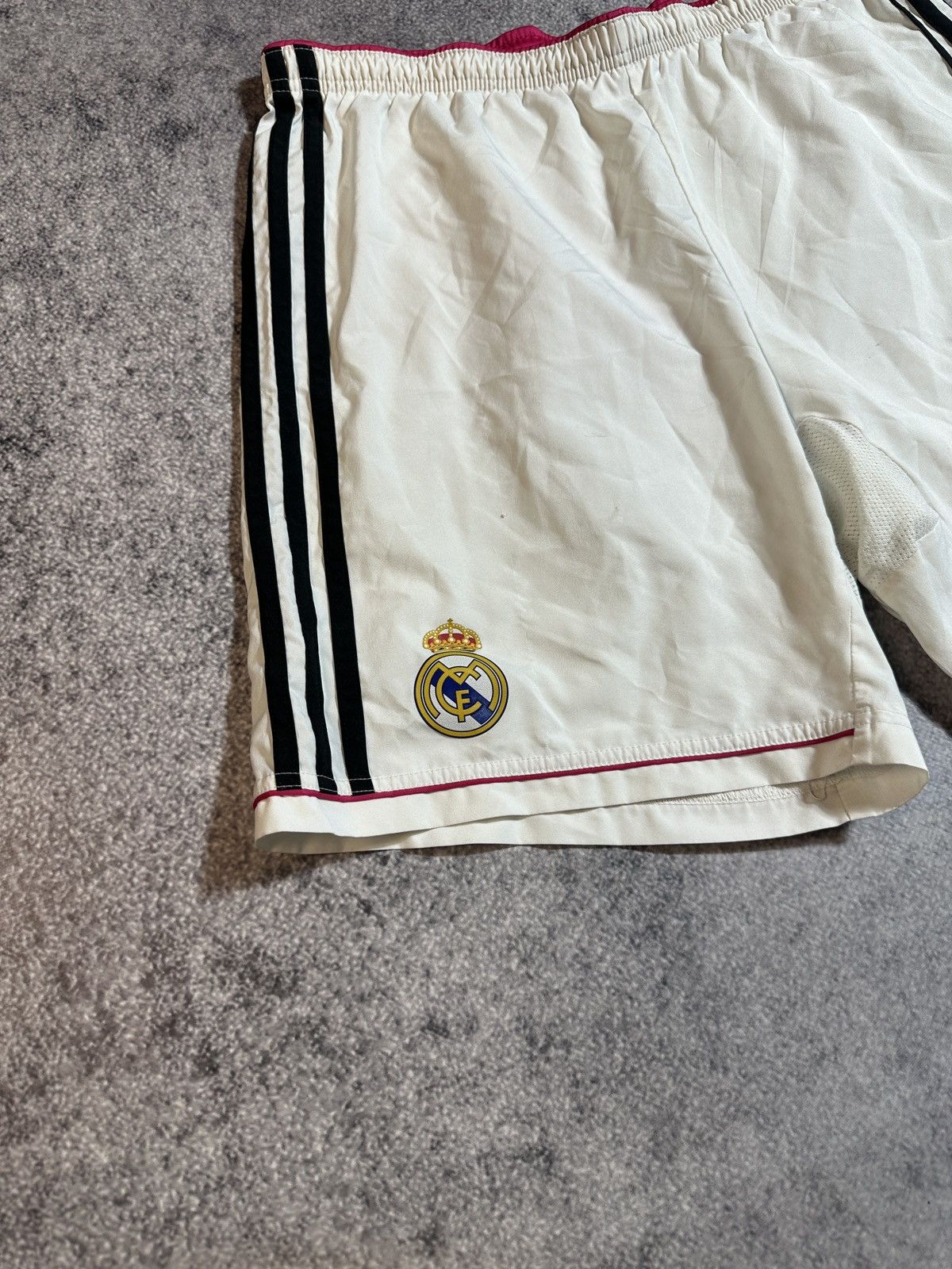 Adidas Vintage Adidas Real Madrid 7 Ronaldo Shorts Blokecore USA M Size US 32 / EU 48 - 2 Thumbnail