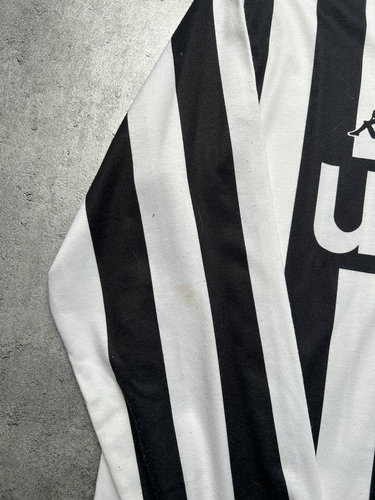 Kappa Vintage Juventus 1989-90 Home Shirt Jersey Rare 11 Size US M / EU 48-50 / 2 - 7 Thumbnail