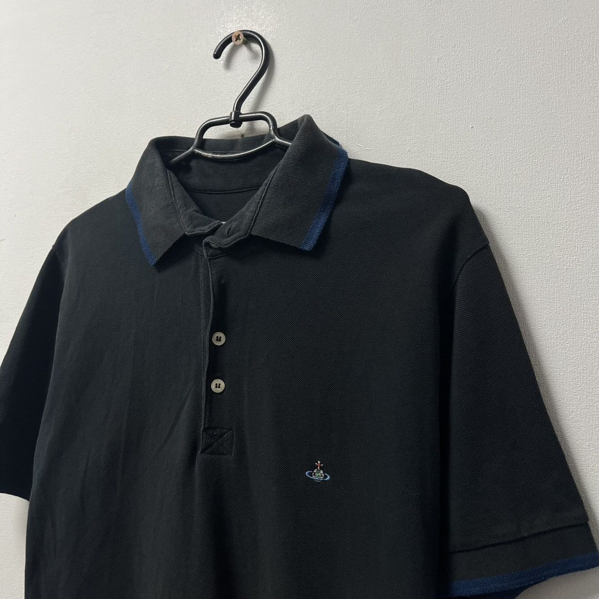 Vivienne Westwood Vivienne Westwood Polo T-shirt Orb Logo Size US XL / EU 56 / 4 - 2 Thumbnail