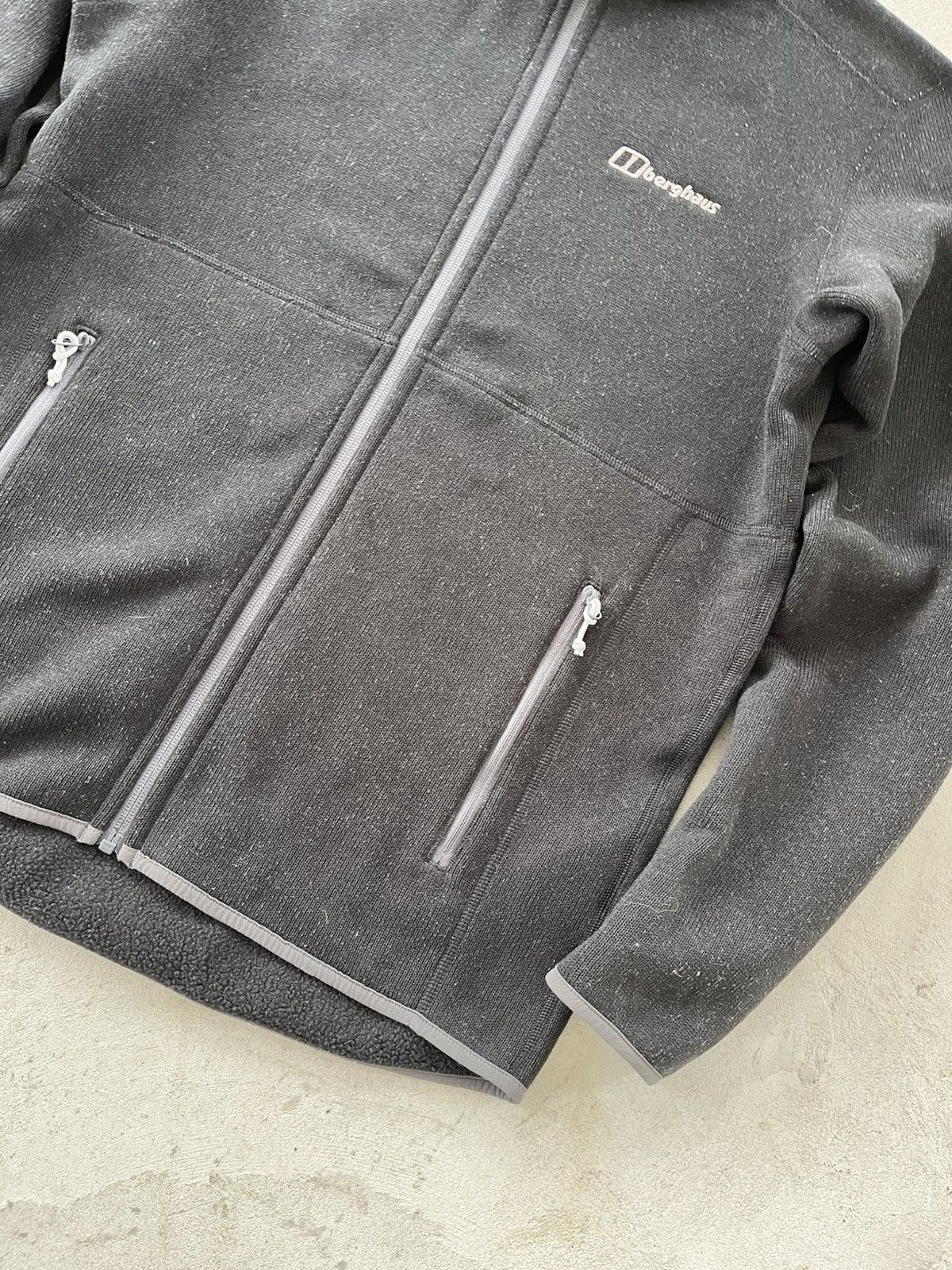 Berghaus Vintage Berghaus Polar Fleece Zip Jacket Black Outdoor Size US S / EU 44-46 / 1 - 6 Thumbnail