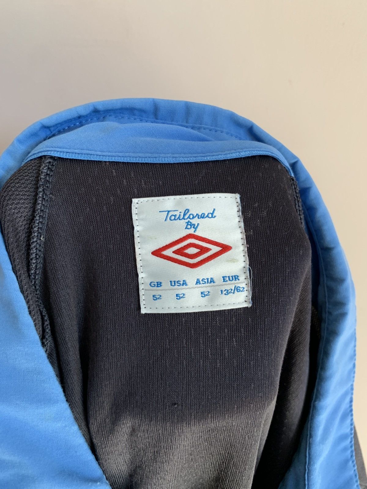 Umbro England 2011/13 away Umbro Football shirt jersey soccer XXL Size US XXL / EU 58 / 5 - 11 Thumbnail