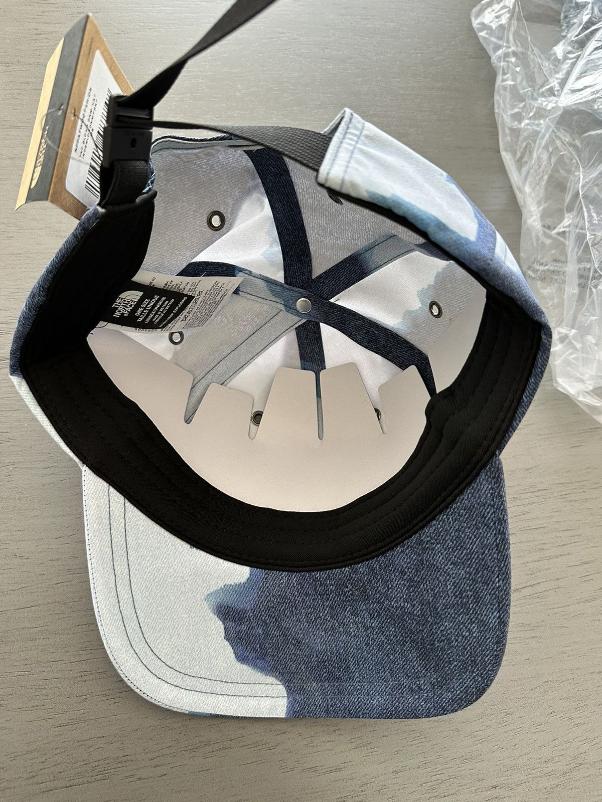 Supreme × The North Face Supreme x The North Face Bleached Denim Print 6 Panel Hat Size ONE SIZE - 5 Thumbnail
