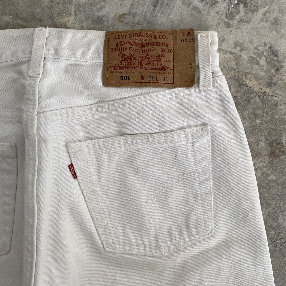 Levi's Size 30x30 Vintage 1998 Levis 501 White Denim Dirty Jeans Size US 30 / EU 46 - 10 Thumbnail