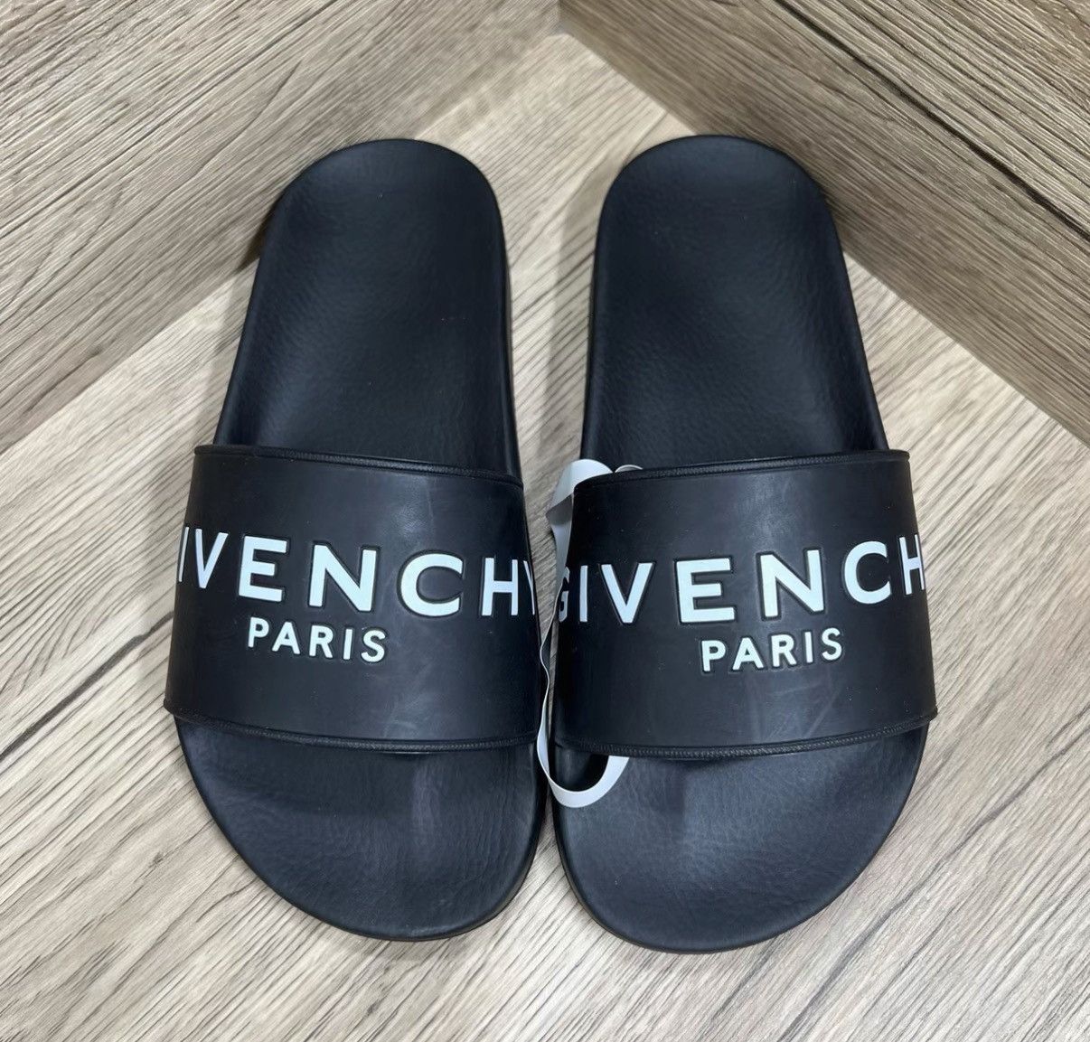 Givenchy Givenchy Black Printed Logo One-Strap Slippers J41 Size US 5 / IT 35 - 2 Thumbnail