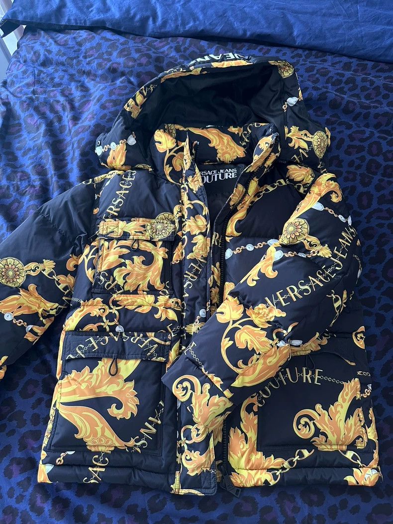 Versace Versace Classic gold flower down jacket Size US M / EU 48-50 / 2 - 1 Thumbnail