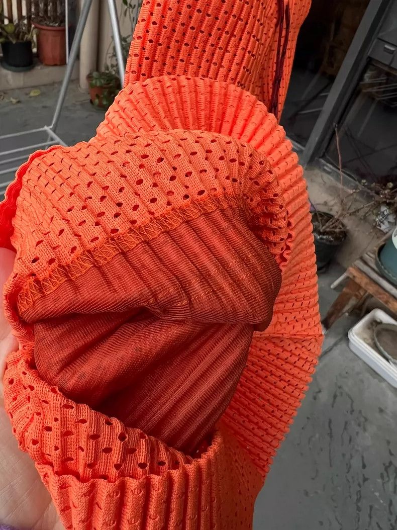 Issey Miyake Issey Miyake size:2 Orange cut-out shorts Size 23" - 3 Thumbnail
