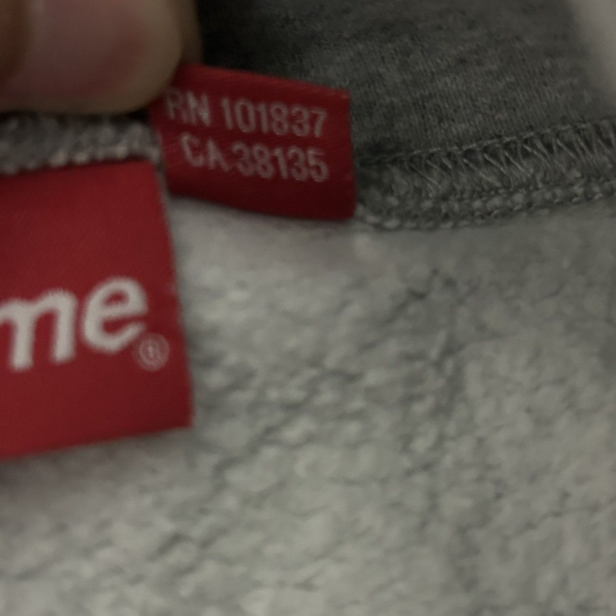 Supreme Supreme Tag Logo Hoodie Size Medium Size US M / EU 48-50 / 2 - 5 Thumbnail